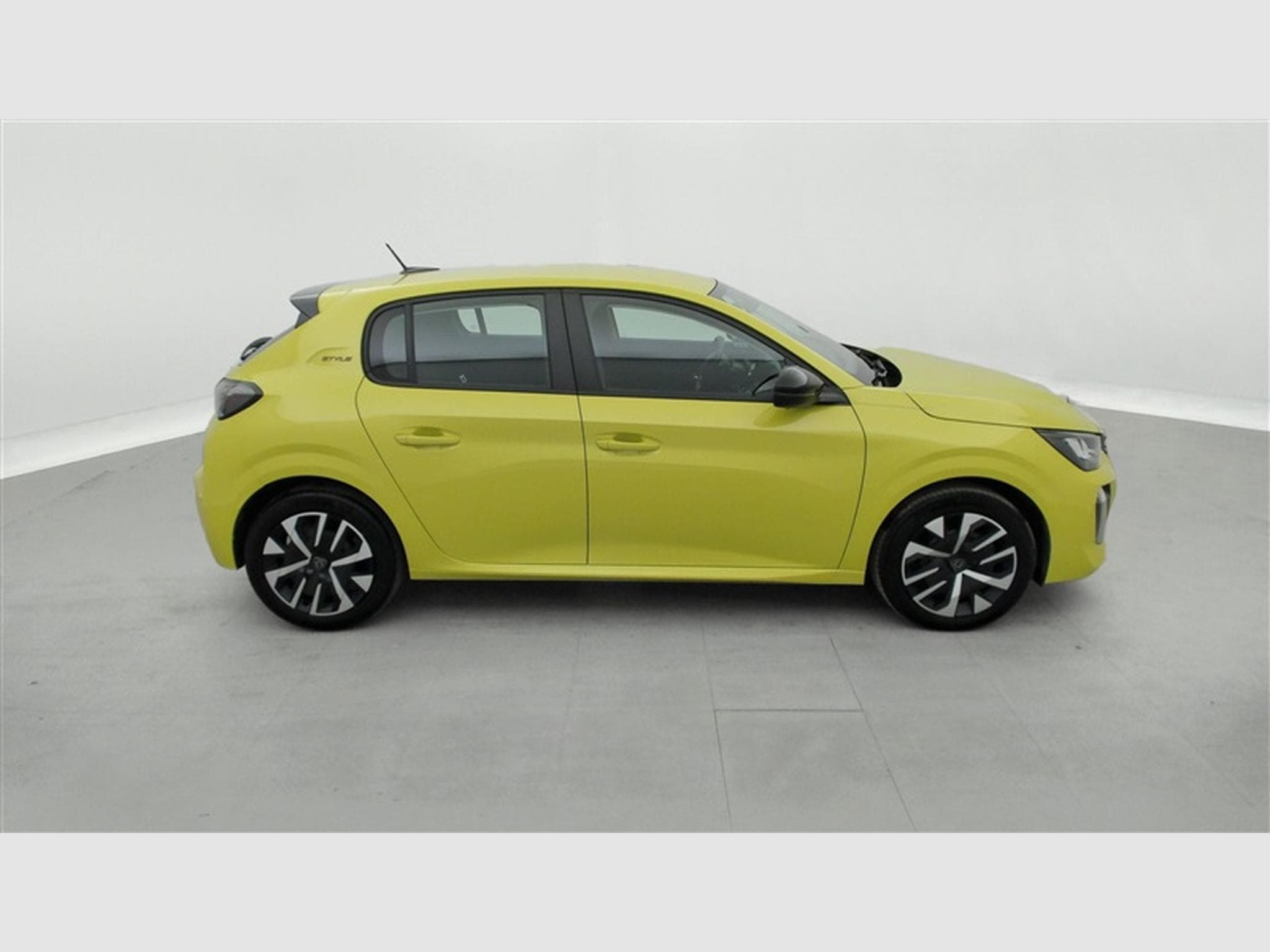 Peugeot 208 1.2 PureTech 101cv Active Pack CARPLAY / FULL LED / PDC AR (2025) - Photo 24