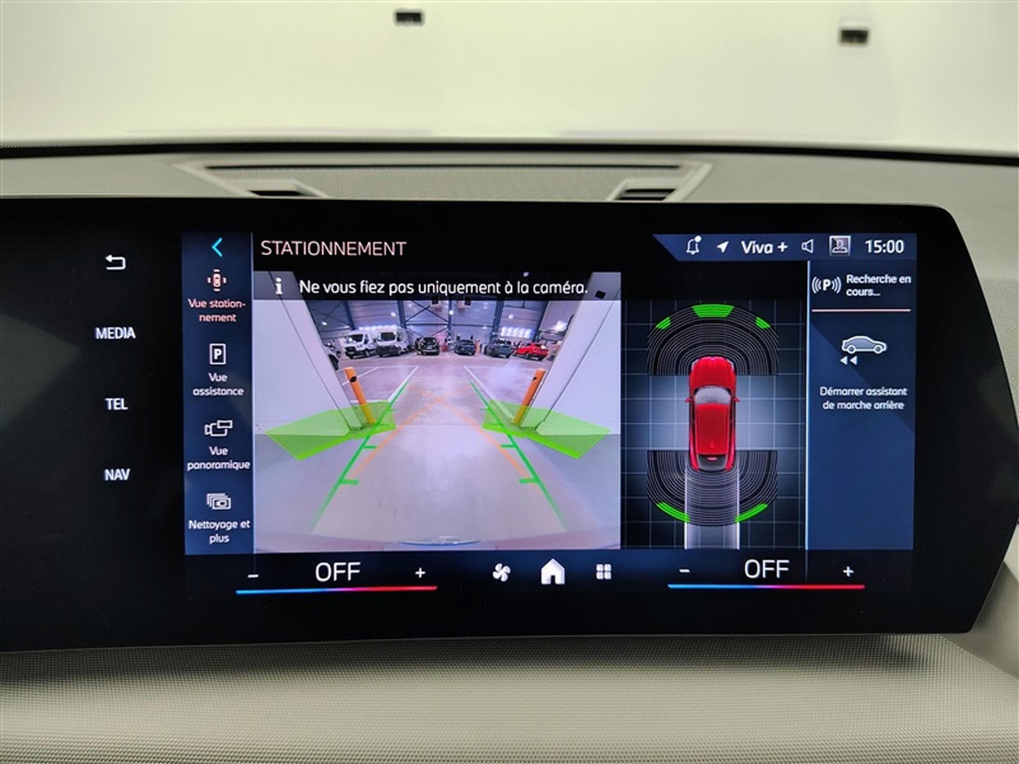 BMW iX2 IX2 Business Line NAVI/FULL LED/JA17/PDC (2025) - Photo 17