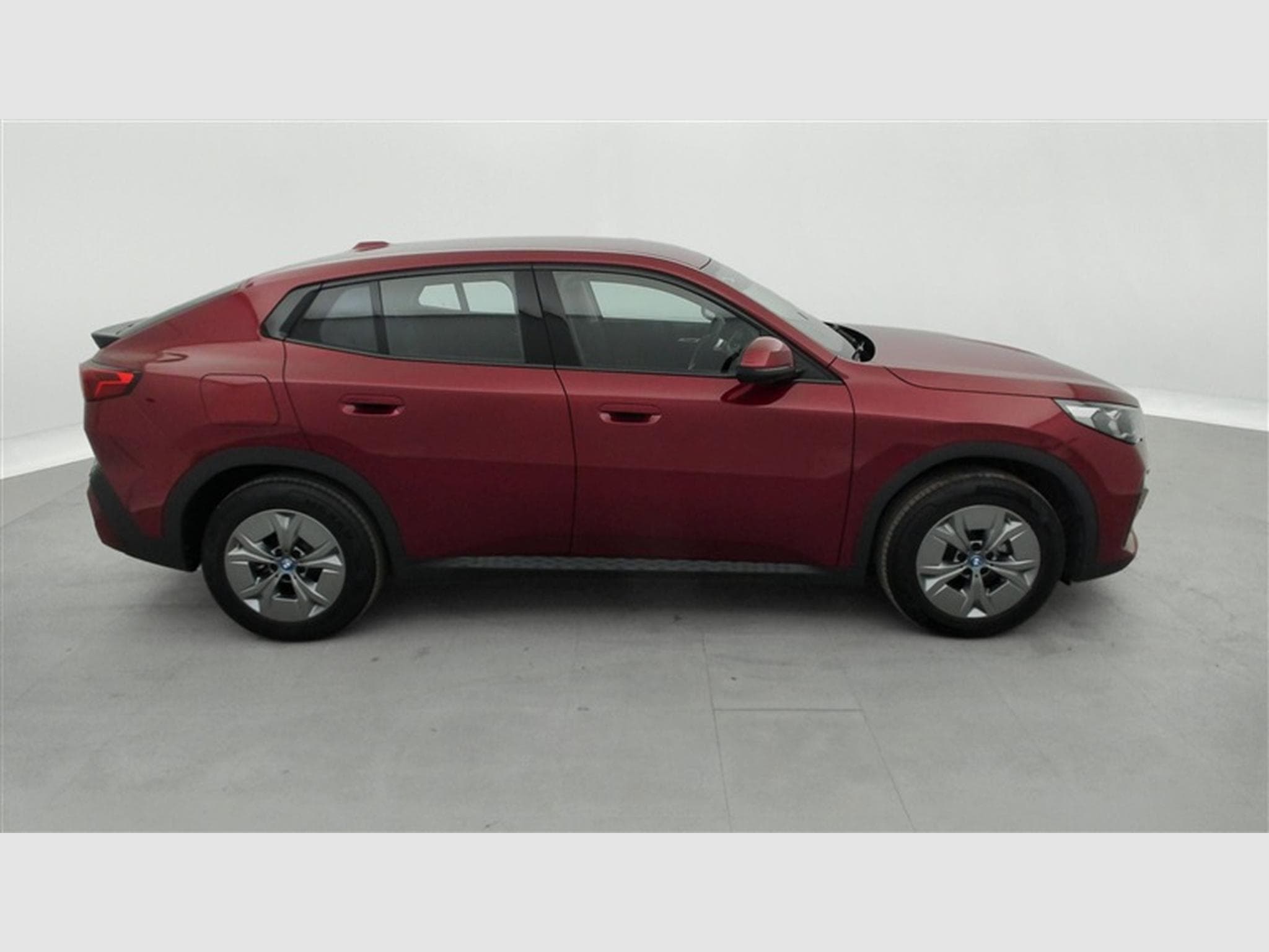 BMW iX2 IX2 Business Line NAVI/FULL LED/JA17/PDC (2025) - Photo 23