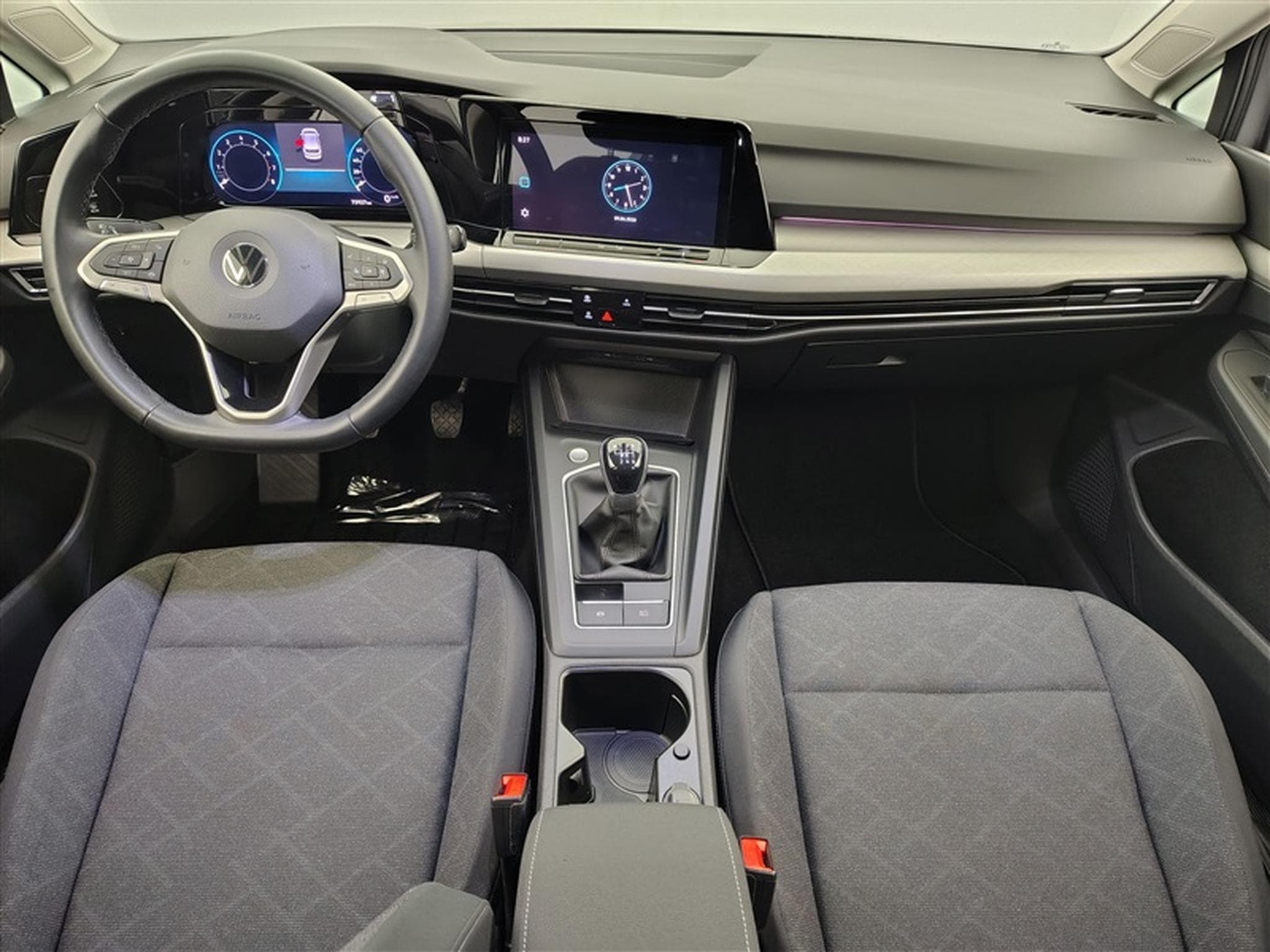 VW Golf 1.0 TSI 110 Life CARPLAY / FULL LED / ALU / PDC (2021) - Photo 8