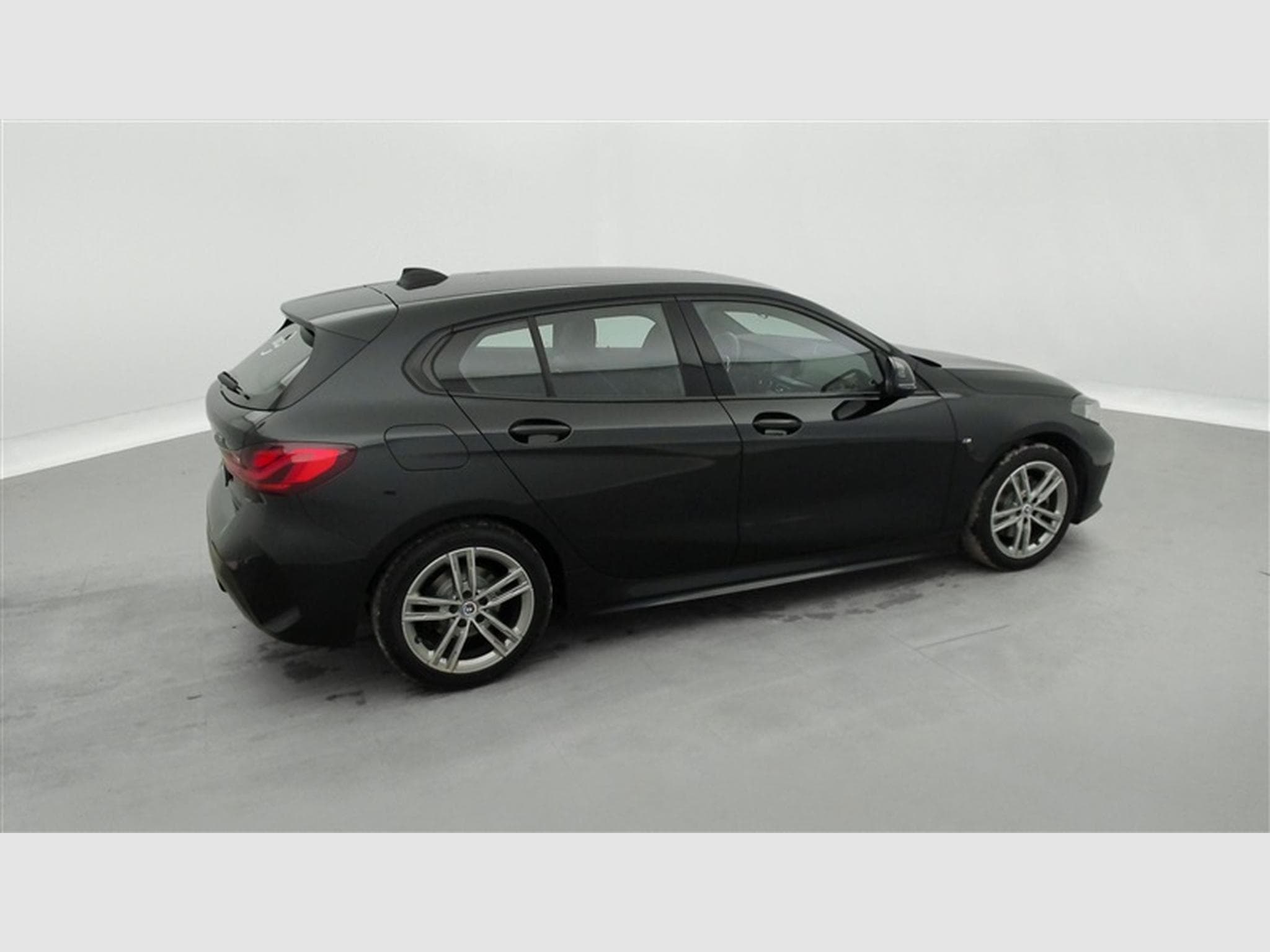 BMW 118 i Pack M   Navi Cockpit / Led/ PDC+Caméra (2022) - Photo 25