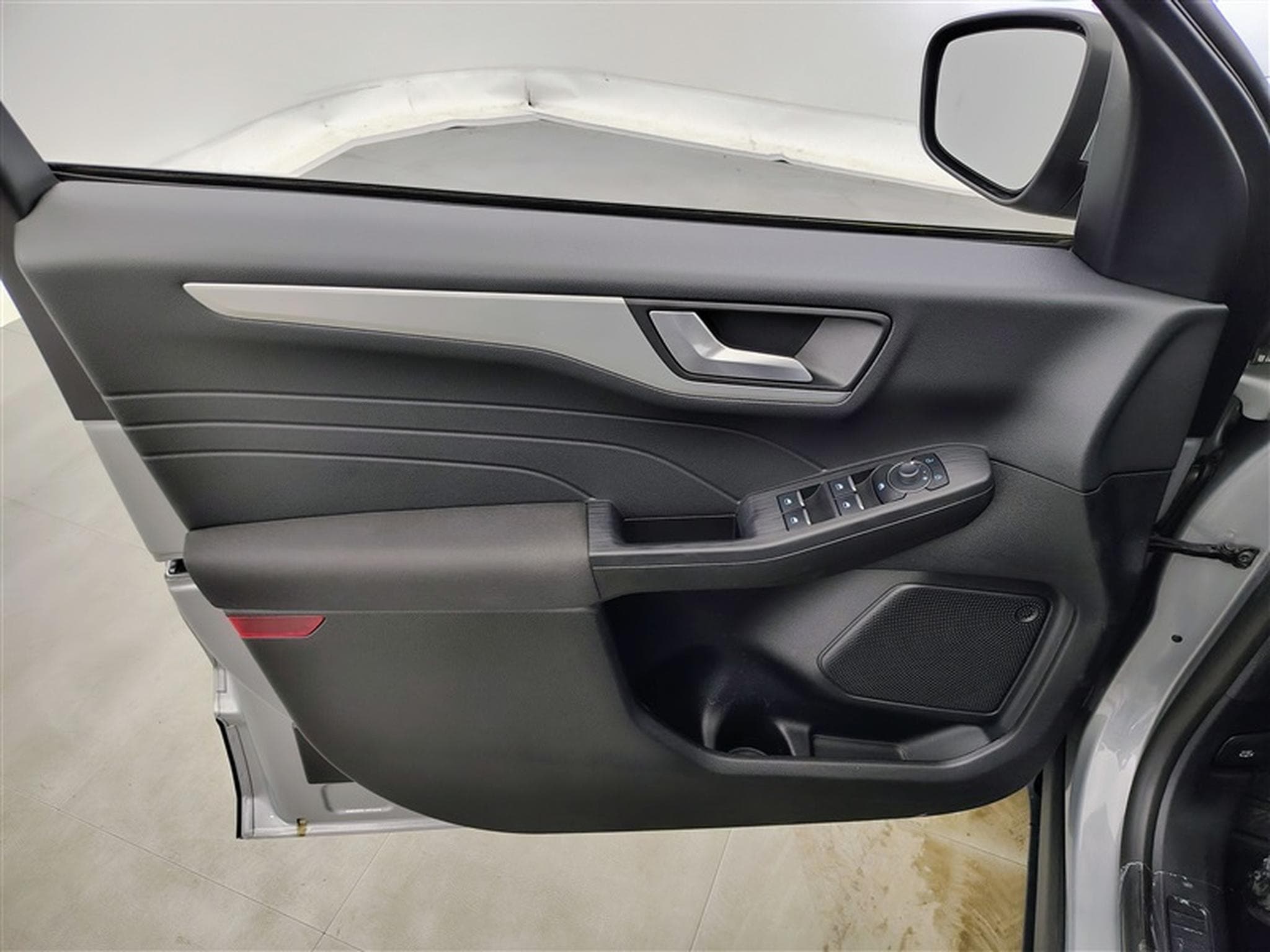 Ford Kuga 1.5 EcoBoost Connect NAVI / FULL LED / PDC AV+AR (2024) - Photo 17