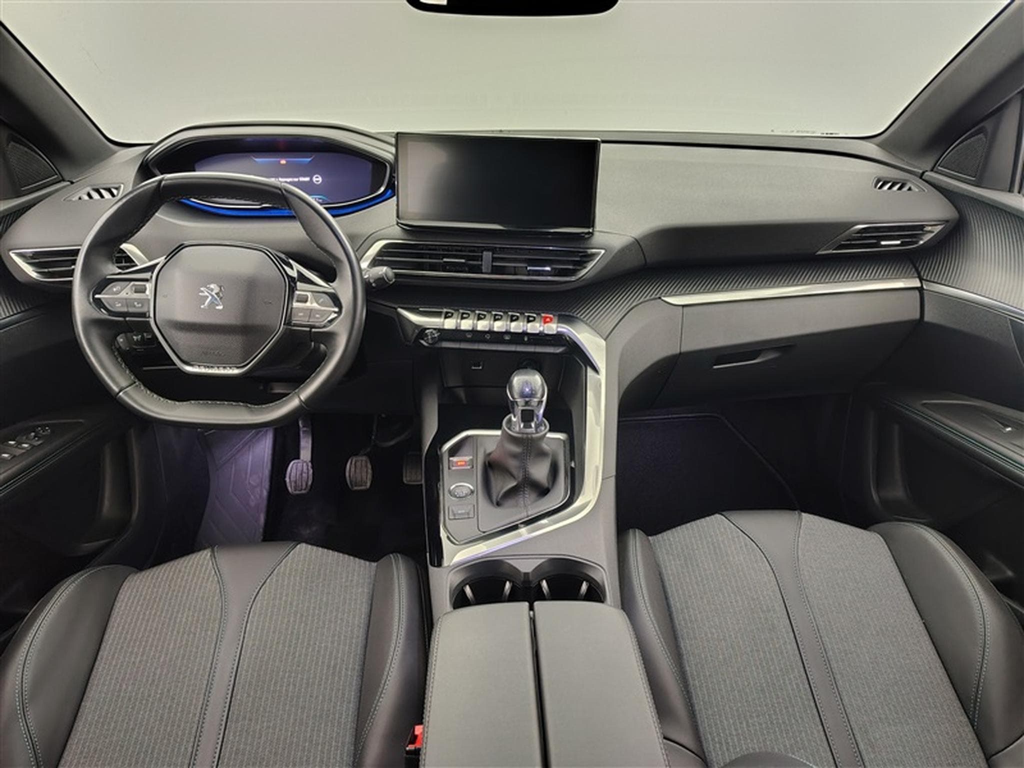 Peugeot 3008 1.2 PureTech Allure Pack S-CUIR / NAVI / CAMERA / CARPLAY (2023) - Photo 8