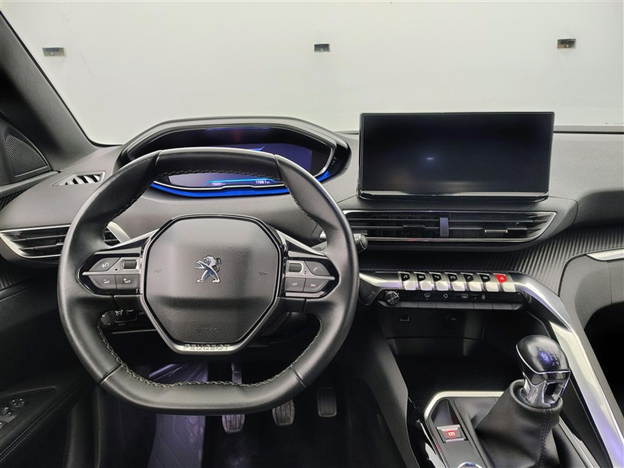 Peugeot 3008 1.2 PureTech Allure Pack S-CUIR / NAVI / CAMERA / CARPLAY (2023) - Photo 9