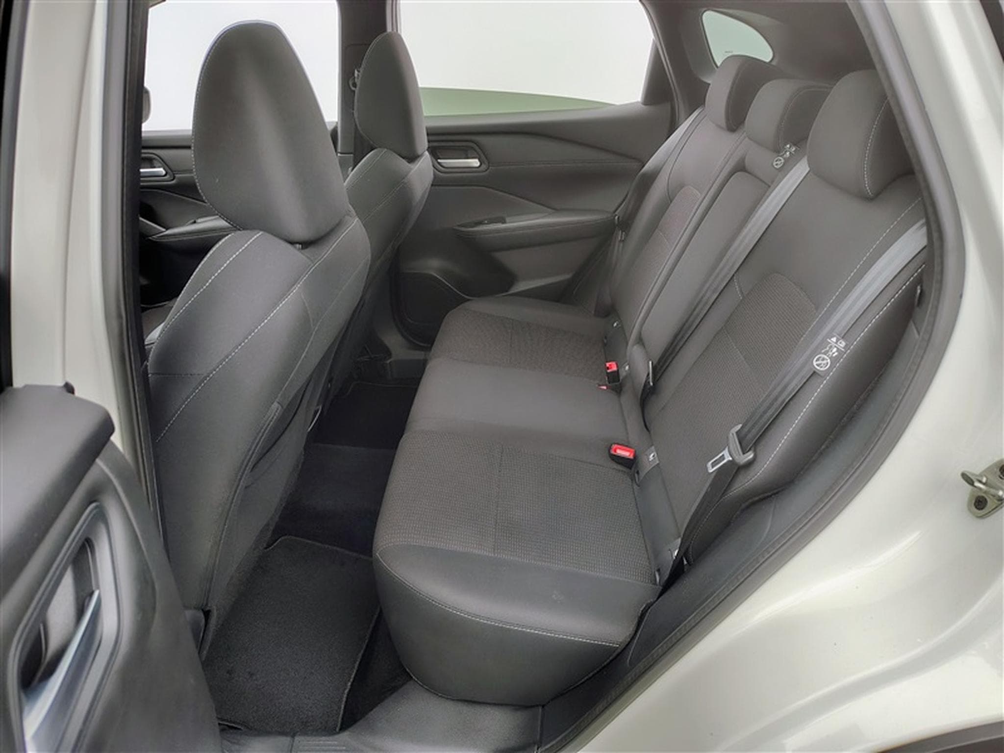 Nissan Qashqai 1.3 DIG-T MHEV N-Connecta (2022) - Photo 13