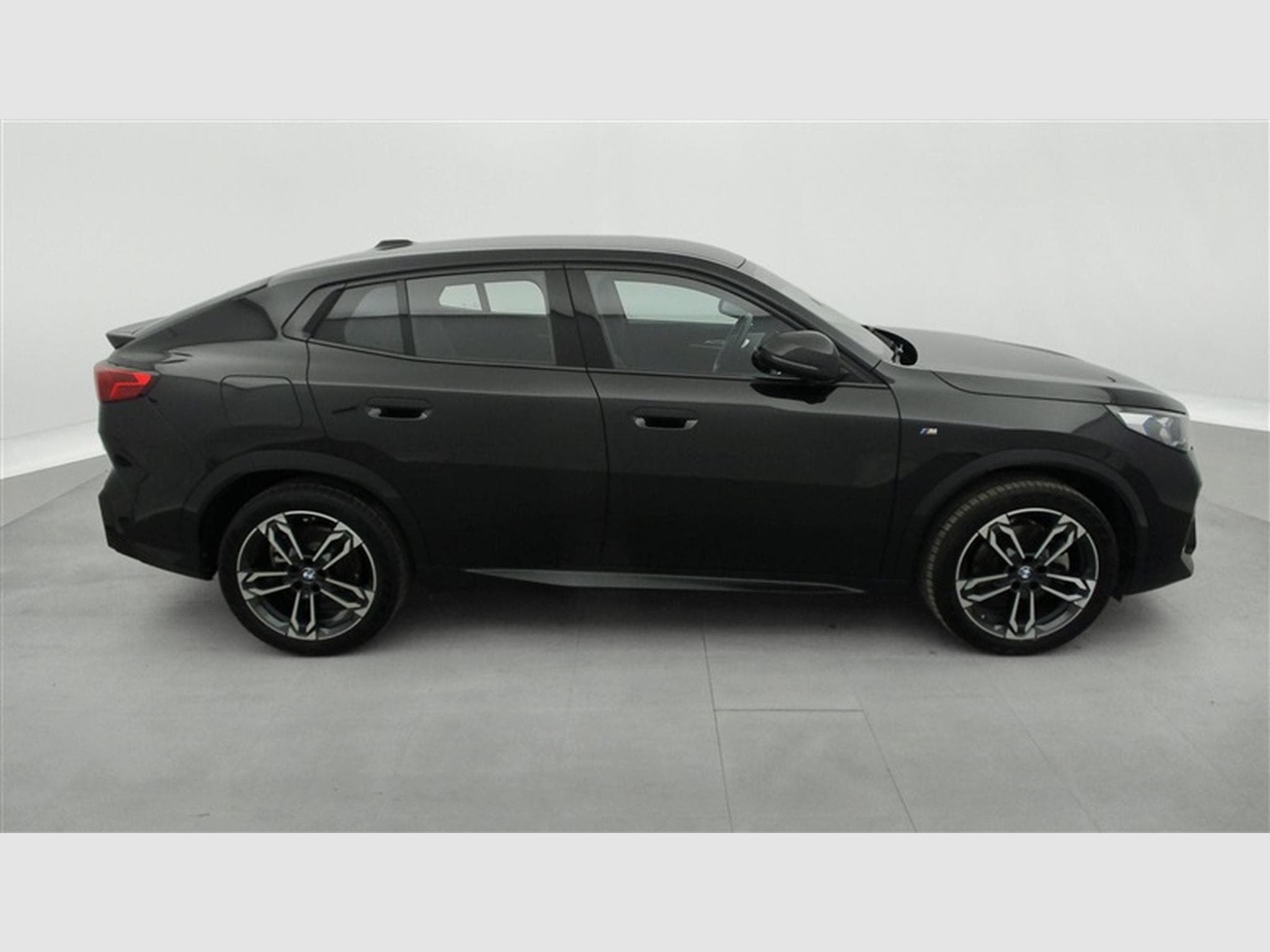 BMW X2 1.5iA sDrive20 PACK M NAVI / FULL LED / S-CUIR (2024) - Photo 24