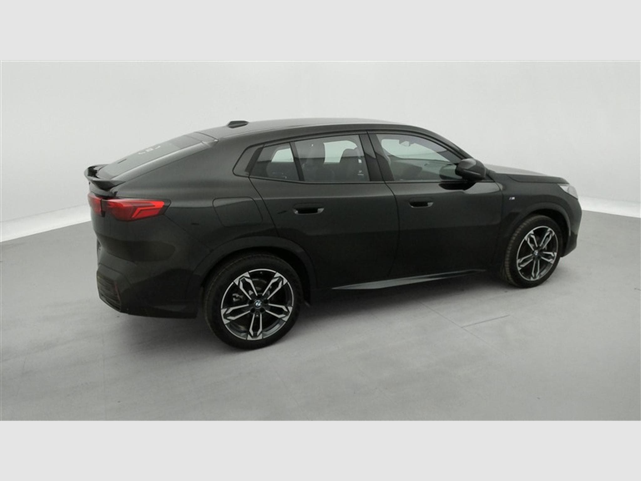 BMW X2 1.5iA sDrive20 PACK M NAVI / FULL LED / S-CUIR (2024) - Photo 25