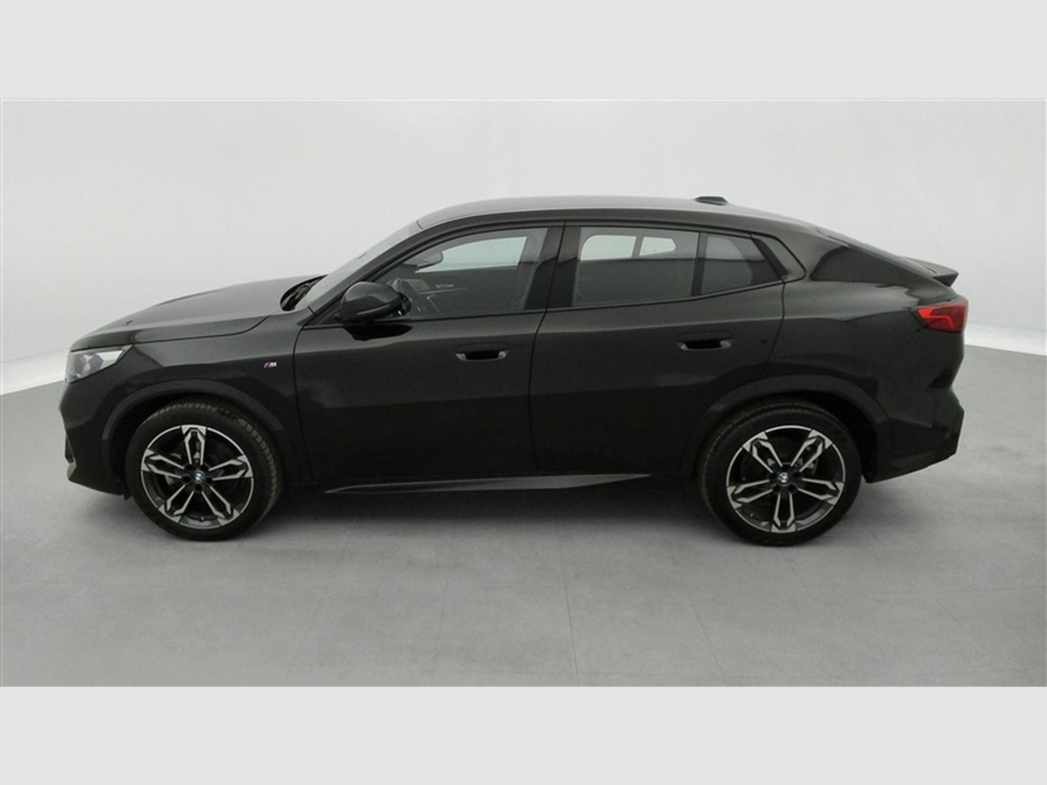 BMW X2 1.5iA sDrive20 PACK M NAVI / FULL LED / S-CUIR (2024) - Photo 3