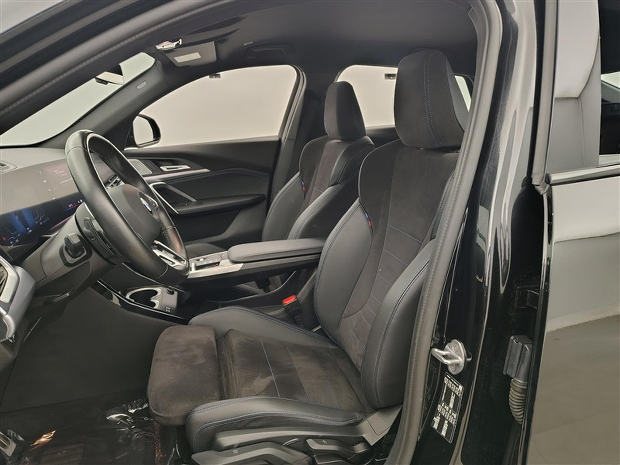 BMW X2 1.5iA sDrive20 PACK M NAVI / FULL LED / S-CUIR (2024) - Photo 7