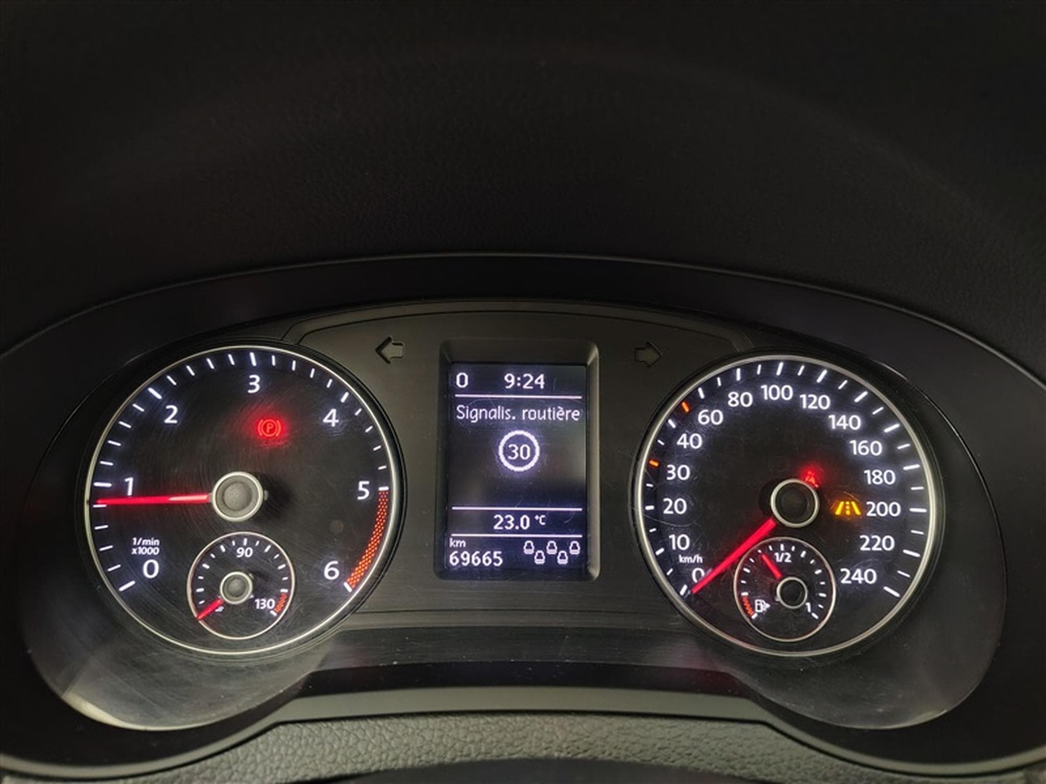 VW Sharan 2.0 TDi Highline 7PL/NAVI/TO PANO/JA/PDC AV AR (2020) - Photo 10