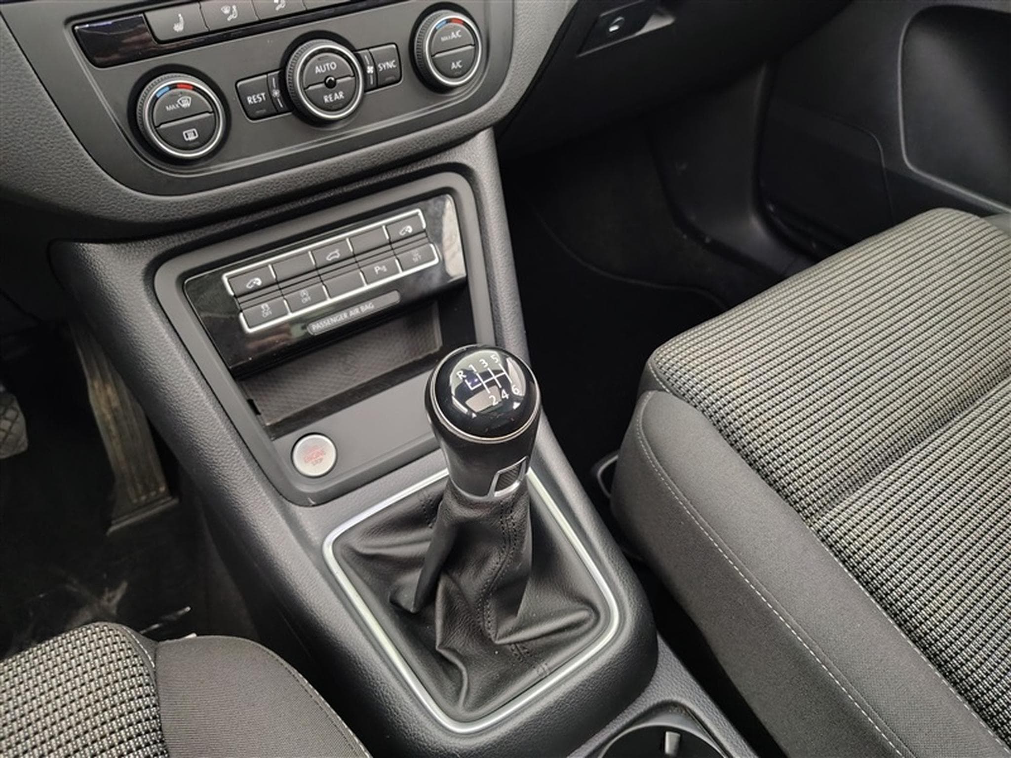 VW Sharan 2.0 TDi Highline 7PL/NAVI/TO PANO/JA/PDC AV AR (2020) - Photo 12