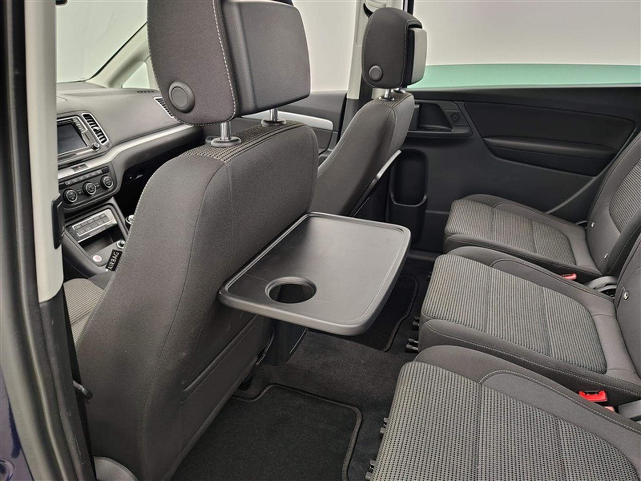 VW Sharan 2.0 TDi Highline 7PL/NAVI/TO PANO/JA/PDC AV AR (2020) - Photo 20