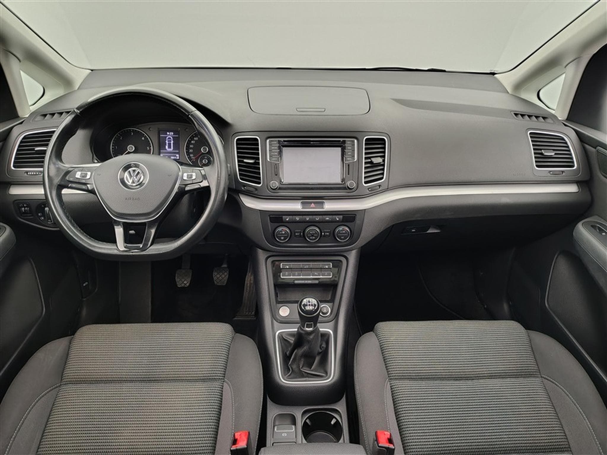 VW Sharan 2.0 TDi Highline 7PL/NAVI/TO PANO/JA/PDC AV AR (2020) - Photo 8