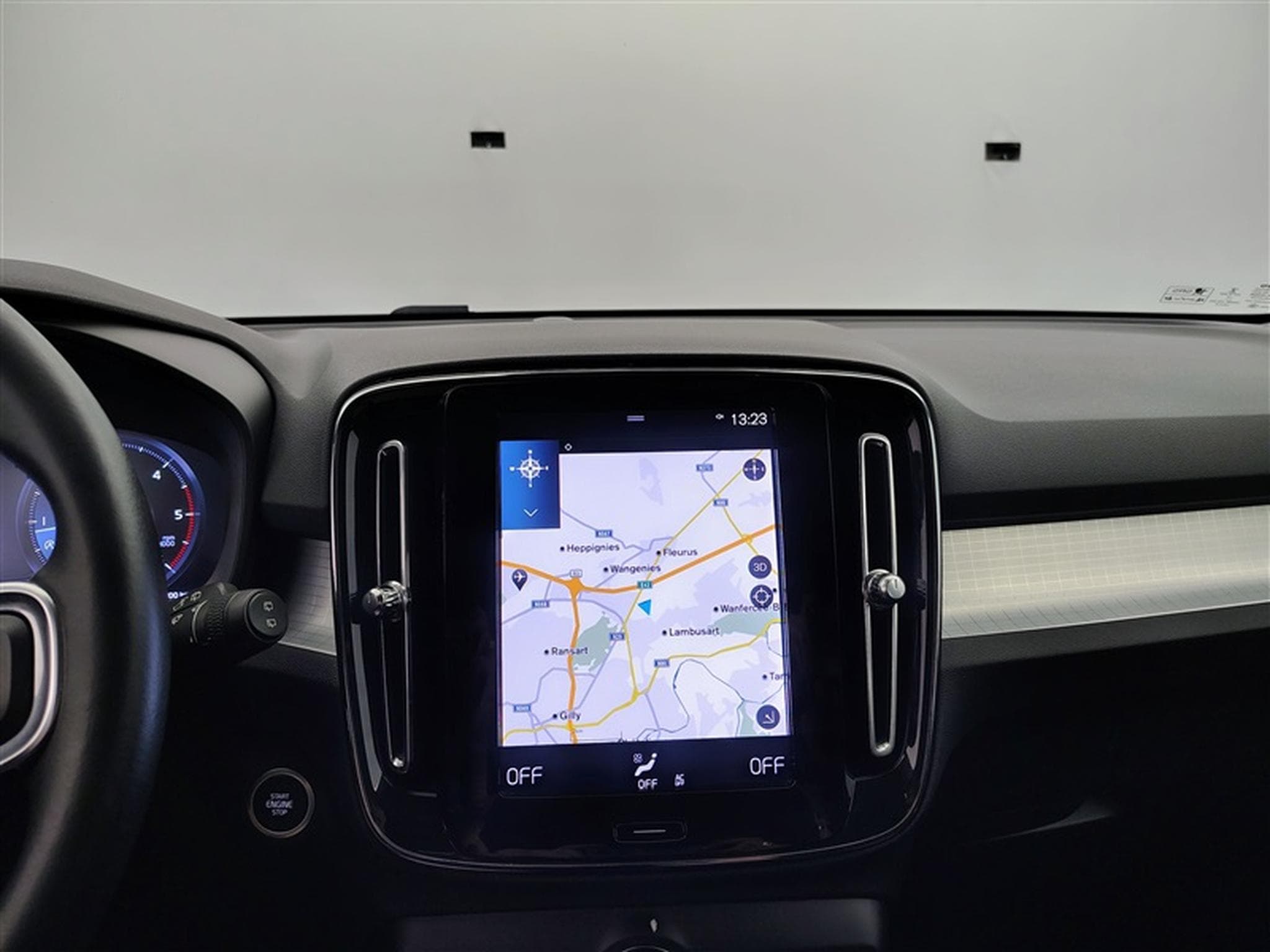Volvo XC40 2.0 D3 Momentum Pro Geartronic Navi / Led (2021) - Photo 11
