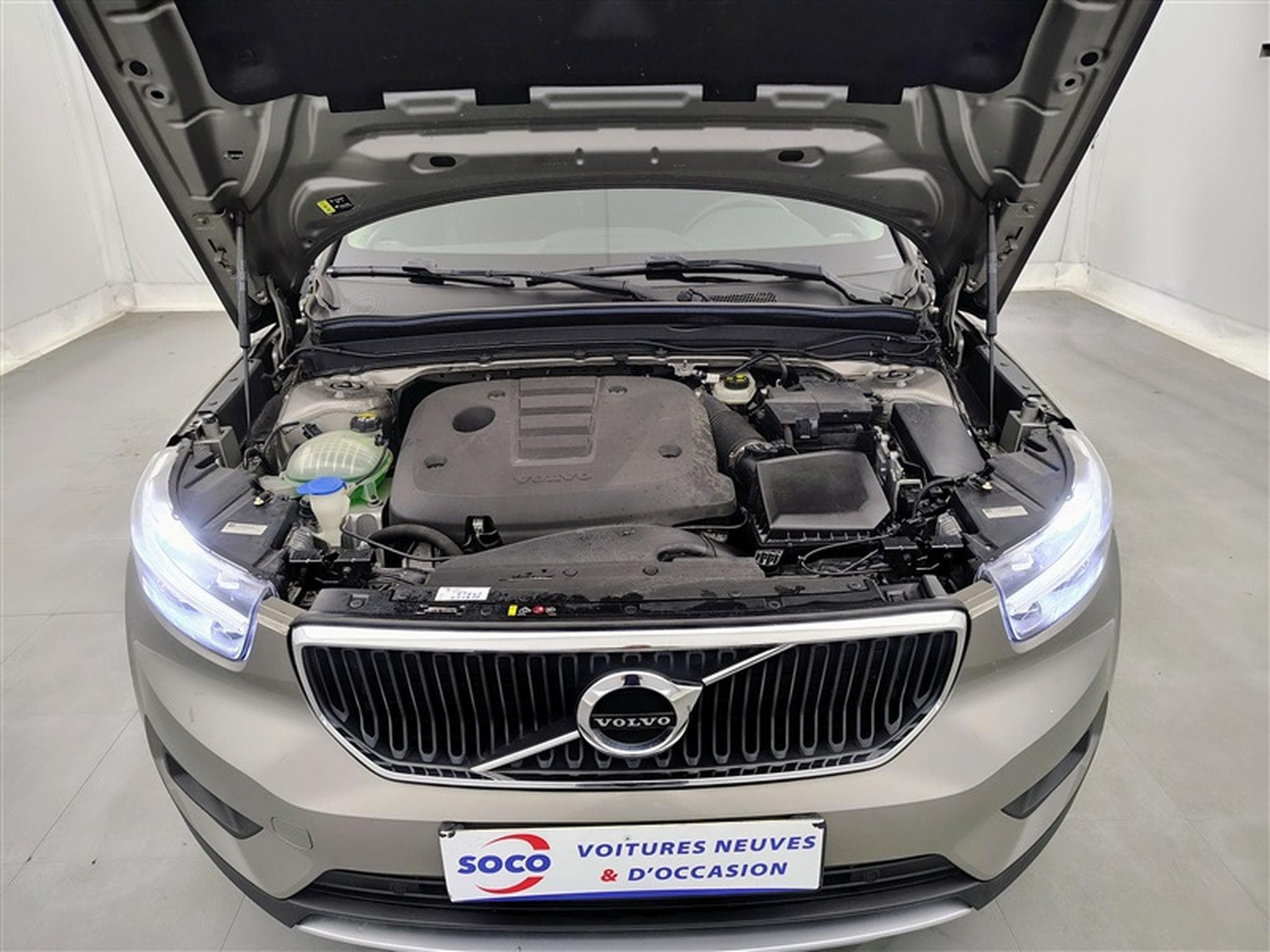 Volvo XC40 2.0 D3 Momentum Pro Geartronic Navi / Led (2021) - Photo 20