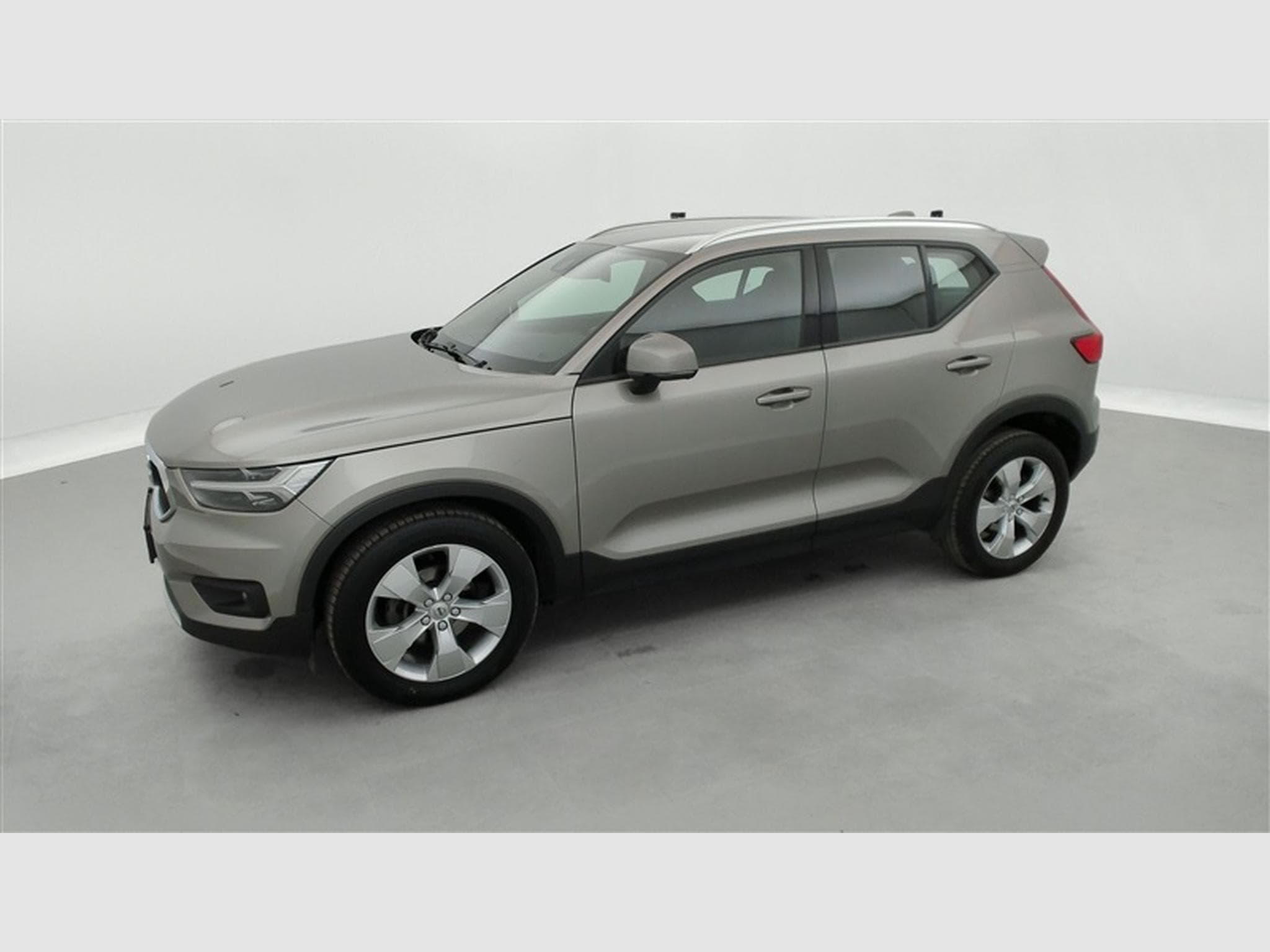 Volvo XC40 2.0 D3 Momentum Pro Geartronic Navi / Led (2021) - Photo 22