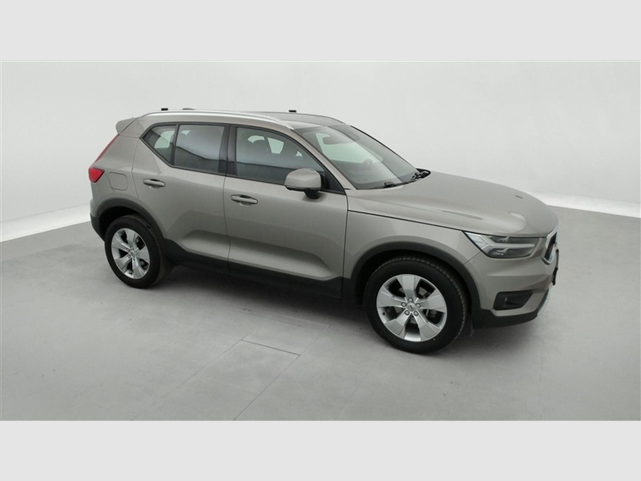 Volvo XC40 2.0 D3 Momentum Pro Geartronic Navi / Led (2021) - Photo 24