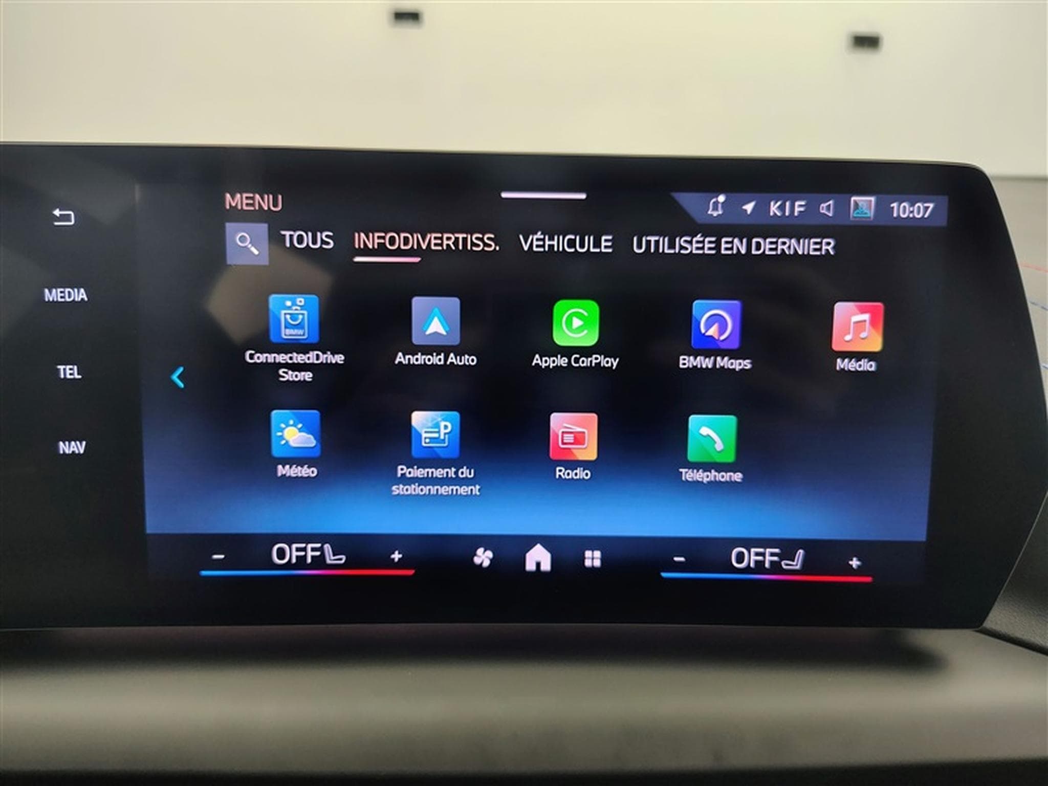 BMW 120 120iA Pack M NAVI / FULL LED / CAMERA / JA 18" (2025) - Photo 20