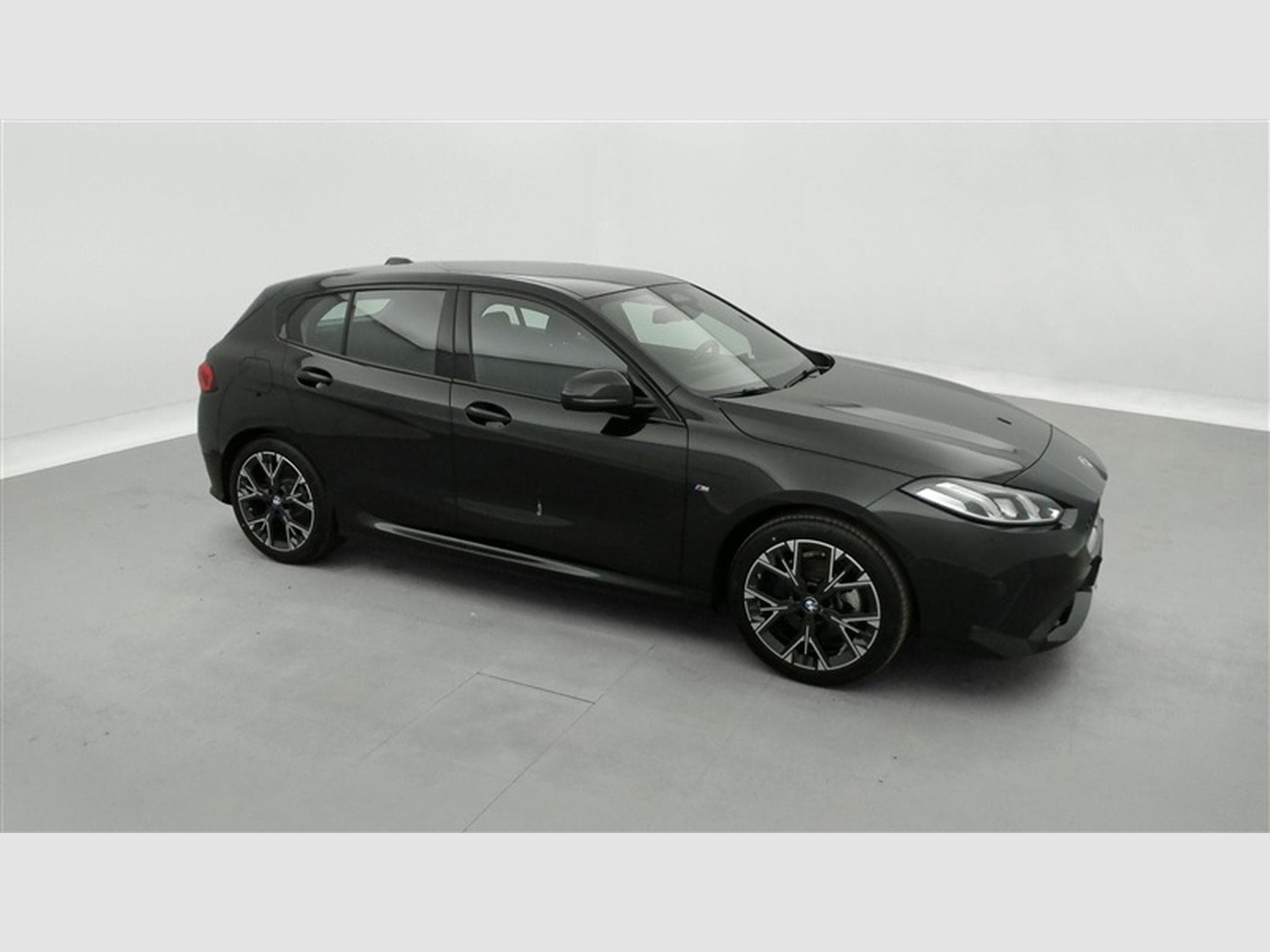 BMW 120 120iA Pack M NAVI / FULL LED / CAMERA / JA 18" (2025) - Photo 23