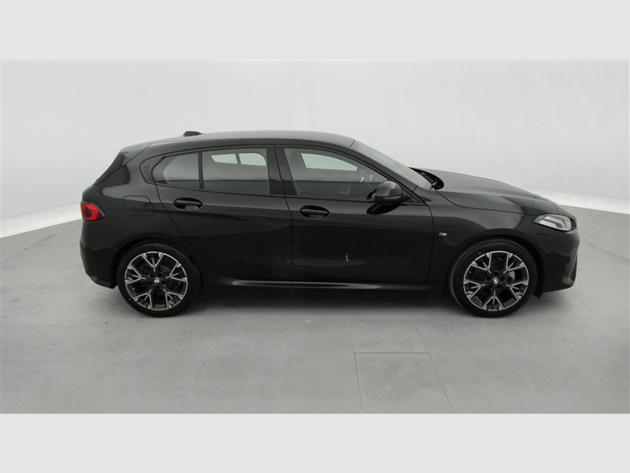 BMW 120 120iA Pack M NAVI / FULL LED / CAMERA / JA 18" (2025) - Photo 24