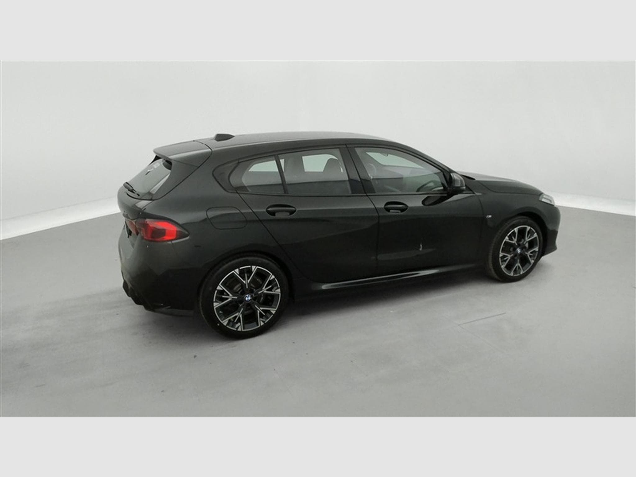 BMW 120 120iA Pack M NAVI / FULL LED / CAMERA / JA 18" (2025) - Photo 25
