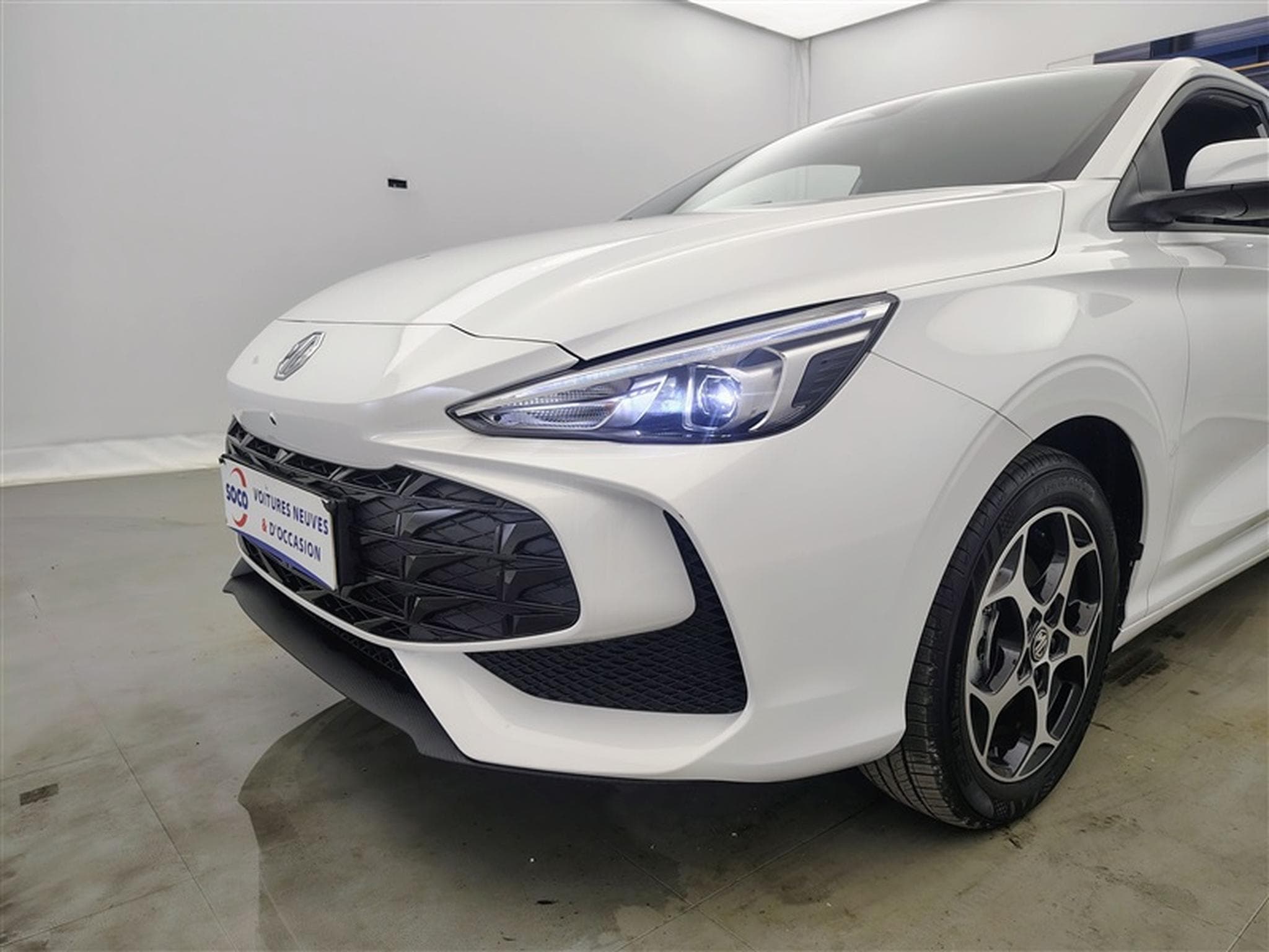 MG MG3 1.5 Hybrid+ Luxury NAVI / FULL LED / CAMERA 360° / JA 16" (2026) - Photo 15