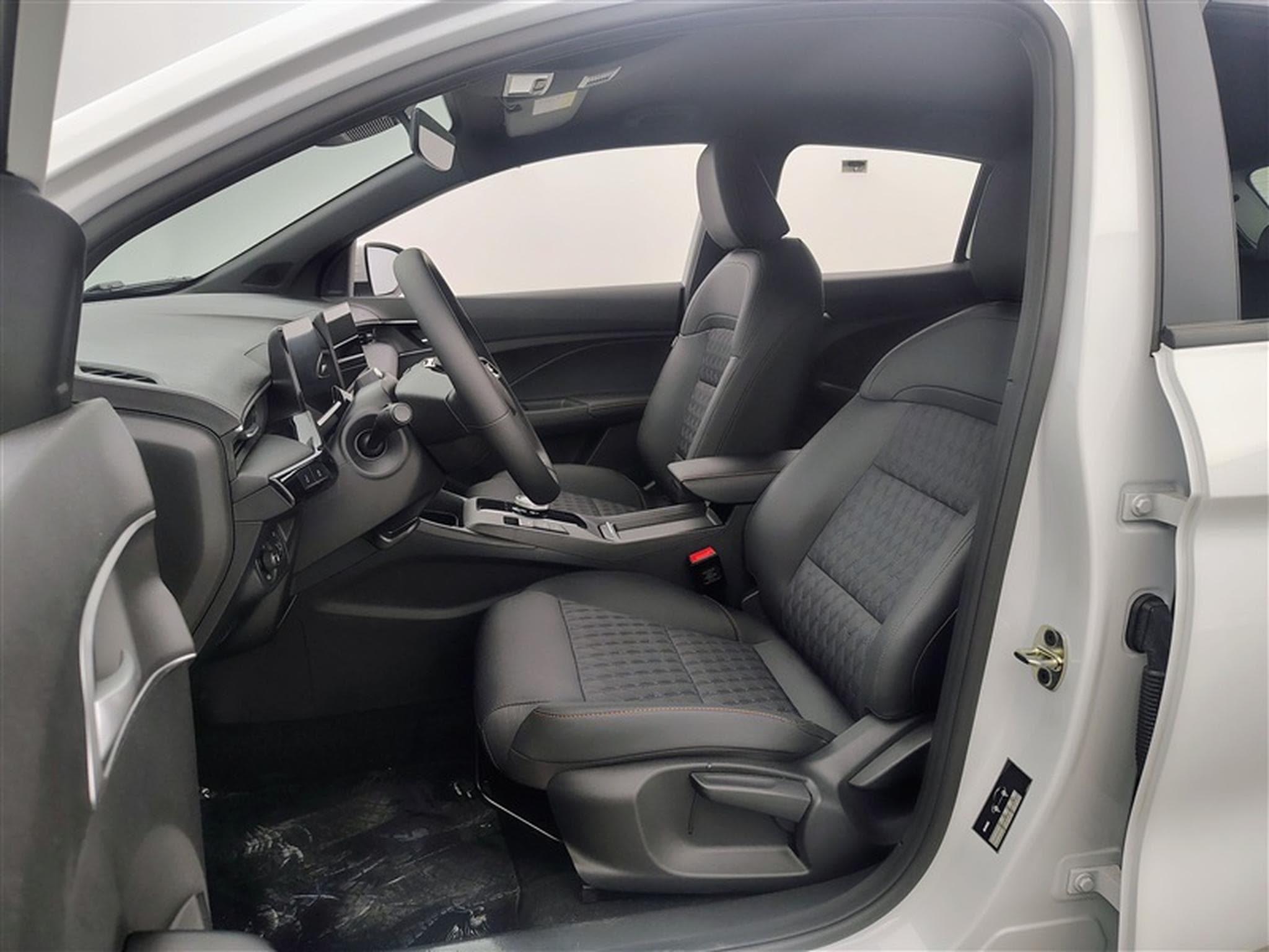 MG MG3 1.5 Hybrid+ Luxury NAVI / FULL LED / CAMERA 360° / JA 16" (2026) - Photo 7