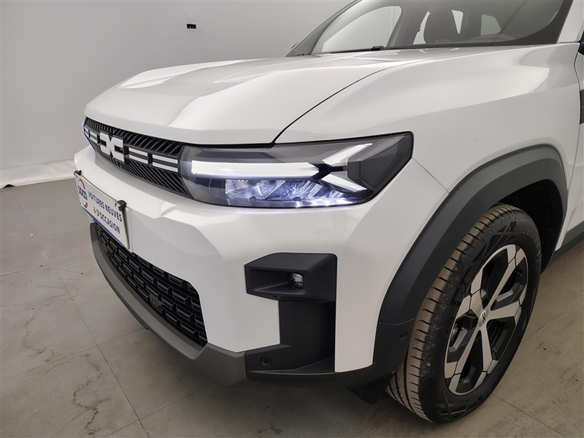 Dacia Bigster Mild Hybrid 140cv Journey NAVI / CARPLAY / CAMERA (2026) - Photo 15