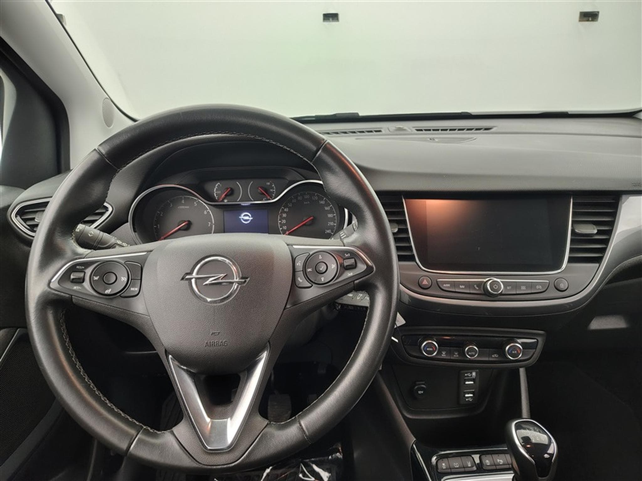 Opel Crossland 1.2 Turbo Ultimate NAVI / FULL LED / PDC AV-AR (2024) - Photo 9