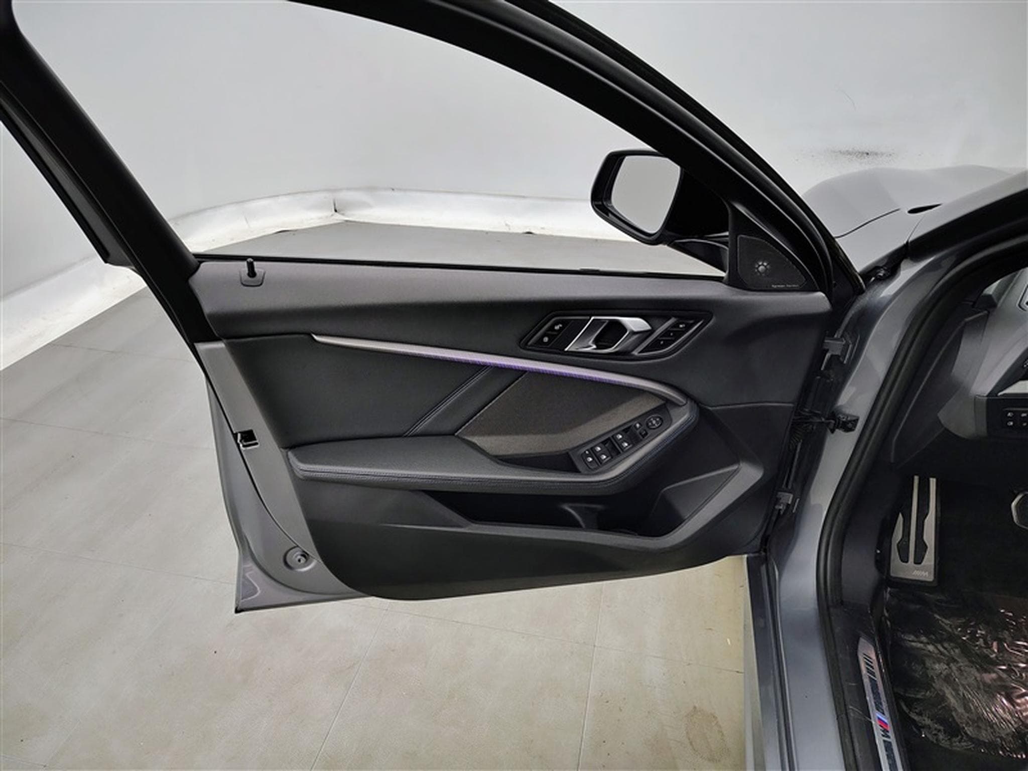 BMW 118 118iA Pack M NAVI / CARPLAY / CAMERA / TO PANO (2024) - Photo 19