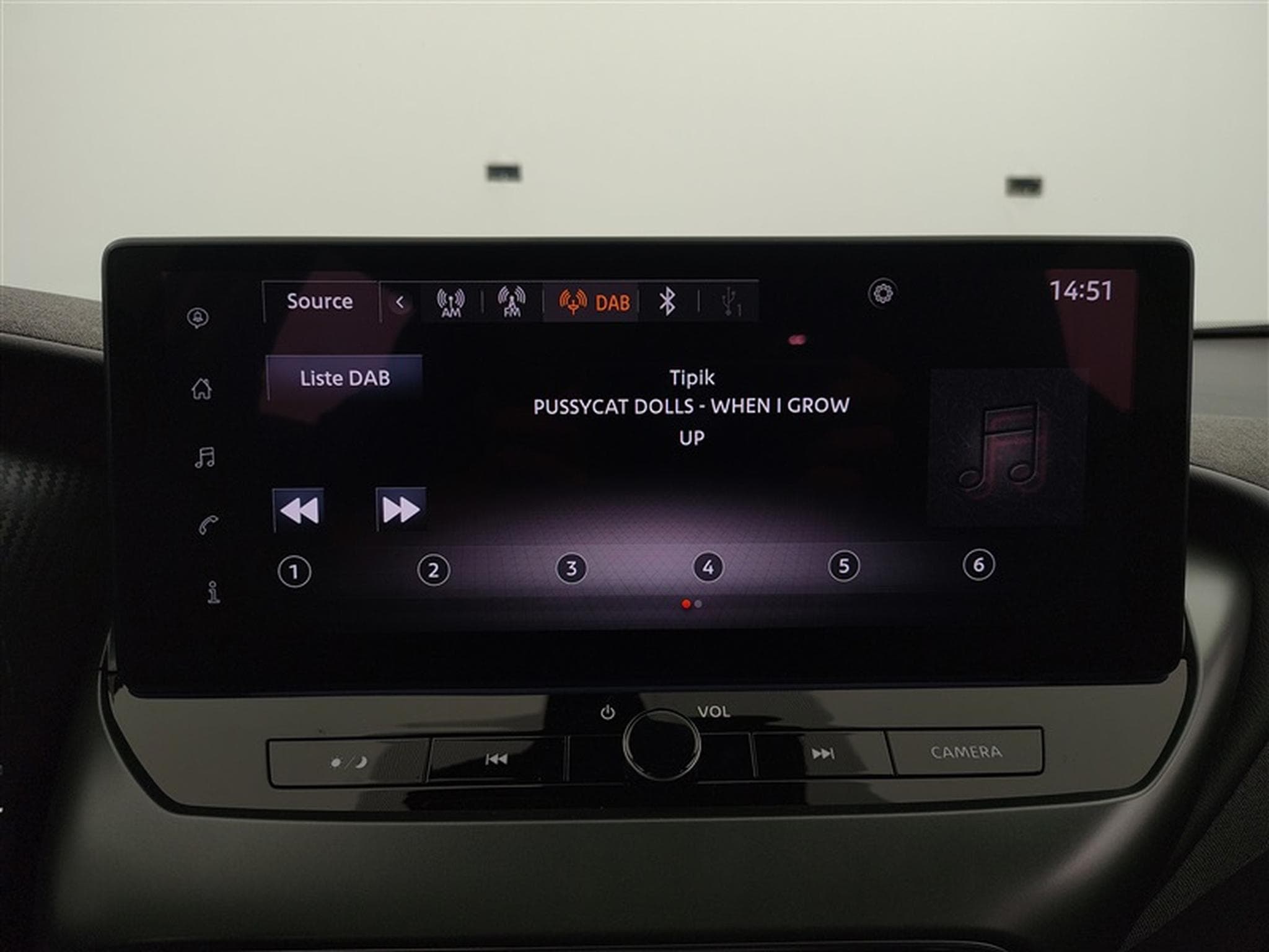 Nissan Juke 1.0 DIG-T 115cv DCT Acenta CARPLAY / FULL LED / CAMERA (2026) - Photo 11