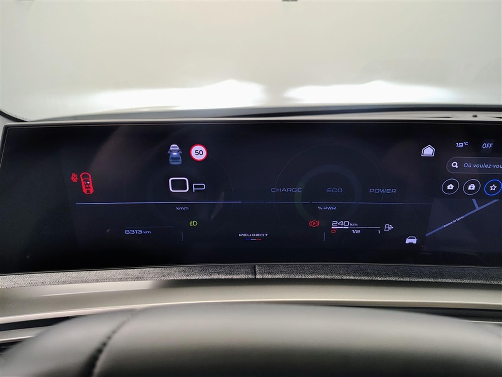 Peugeot 5008 1.2 HYBRID 145cv e-DSC6 Allure 7PL / NAVI / CAMERA360° (2025) - Photo 10