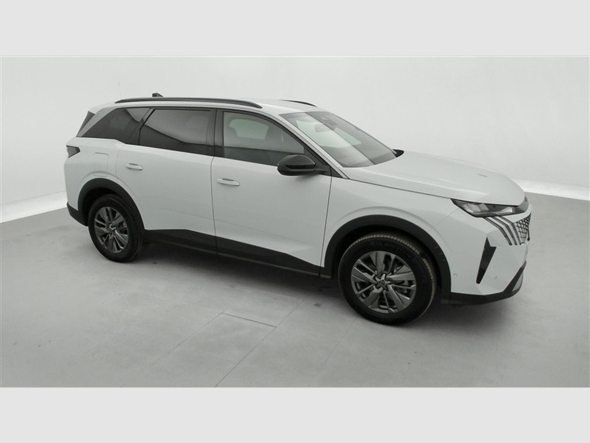 Peugeot 5008 1.2 HYBRID 145cv e-DSC6 Allure 7PL / NAVI / CAMERA360° (2025) - Photo 23
