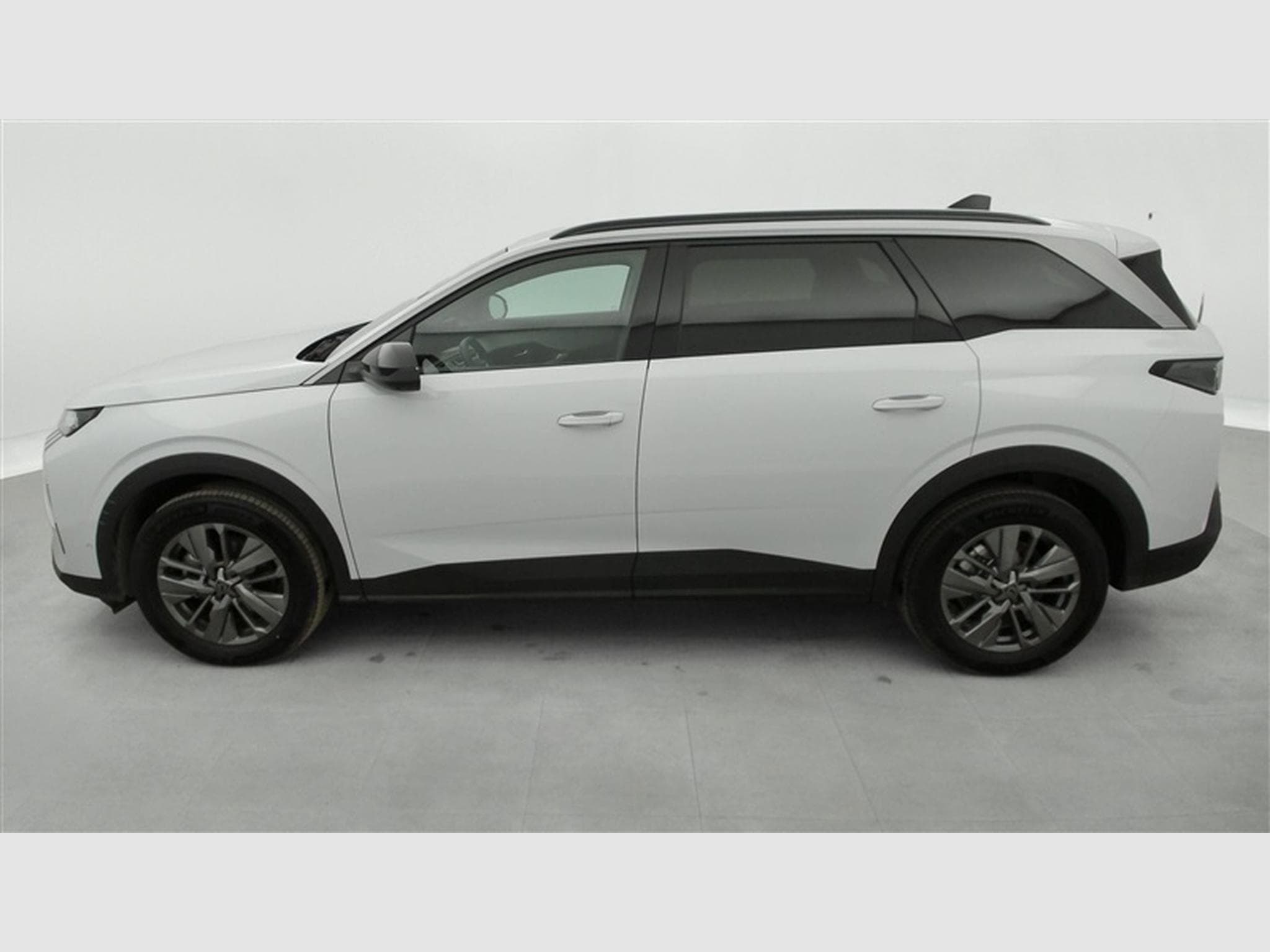 Peugeot 5008 1.2 HYBRID 145cv e-DSC6 Allure 7PL / NAVI / CAMERA360° (2025) - Photo 3