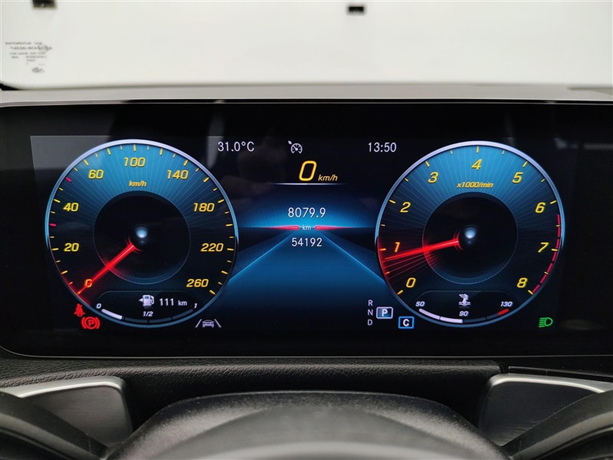 Mercedes GLB 180 GLB180 Business Line S-CUIR/NAVI/TO PANO/JA/PDC (2022) - Photo 6