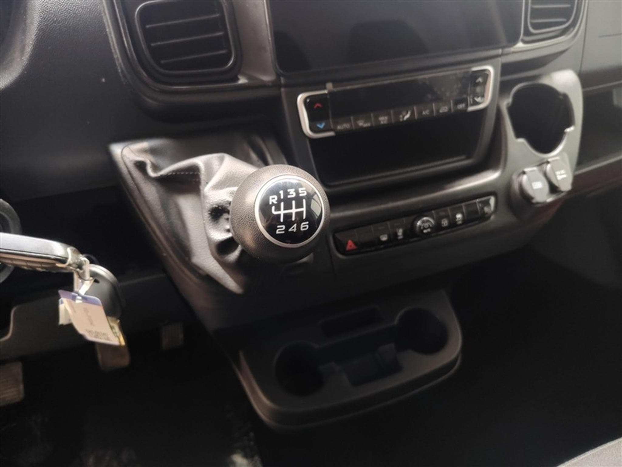 Fiat Ducato 2.2 Multijet 140cv L3H2 NAVI / CAMERA / CLIM AUTO (2024) - Photo 12