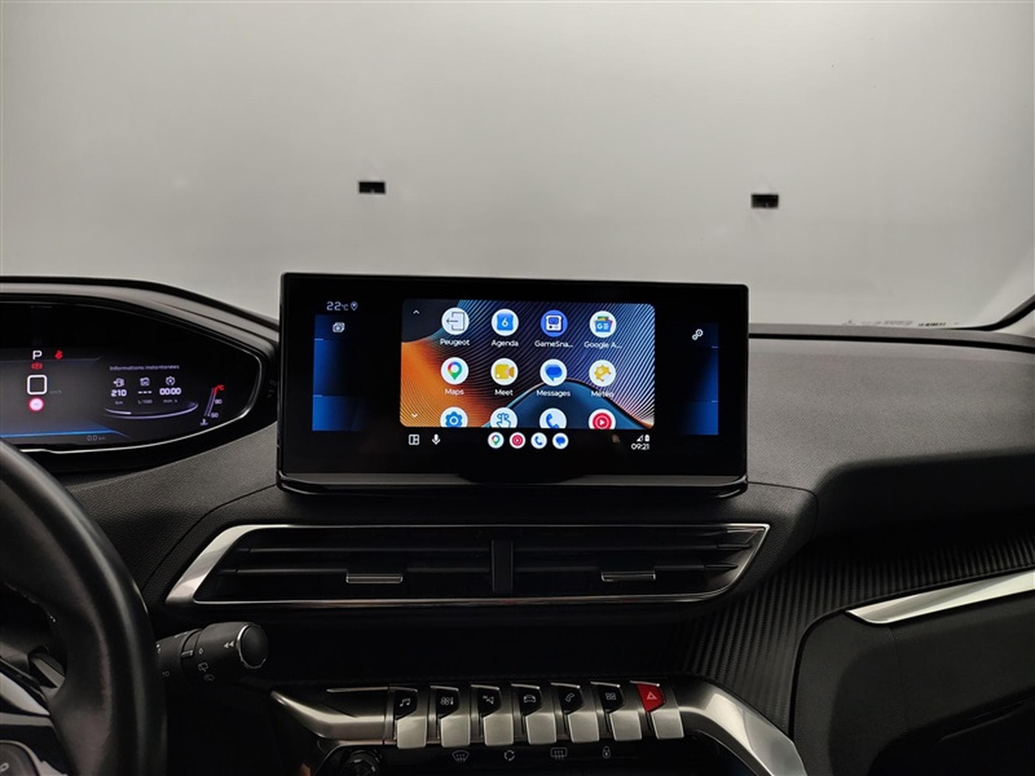 Peugeot 3008 1.5 DIESEL EAT8 Allure Pack S-CUIR / NAVI / FULL LED (2022) - Photo 19