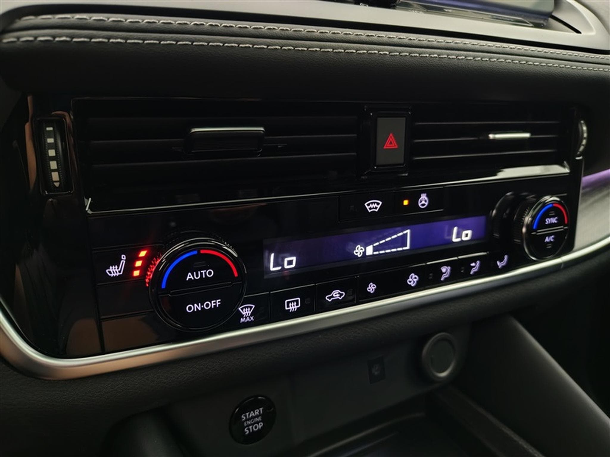Nissan Qashqai 1.3 DIG-T MHEV X-Tronic Tekna NAVI / FULL LED / CUIR / PANO (2026) - Photo 20