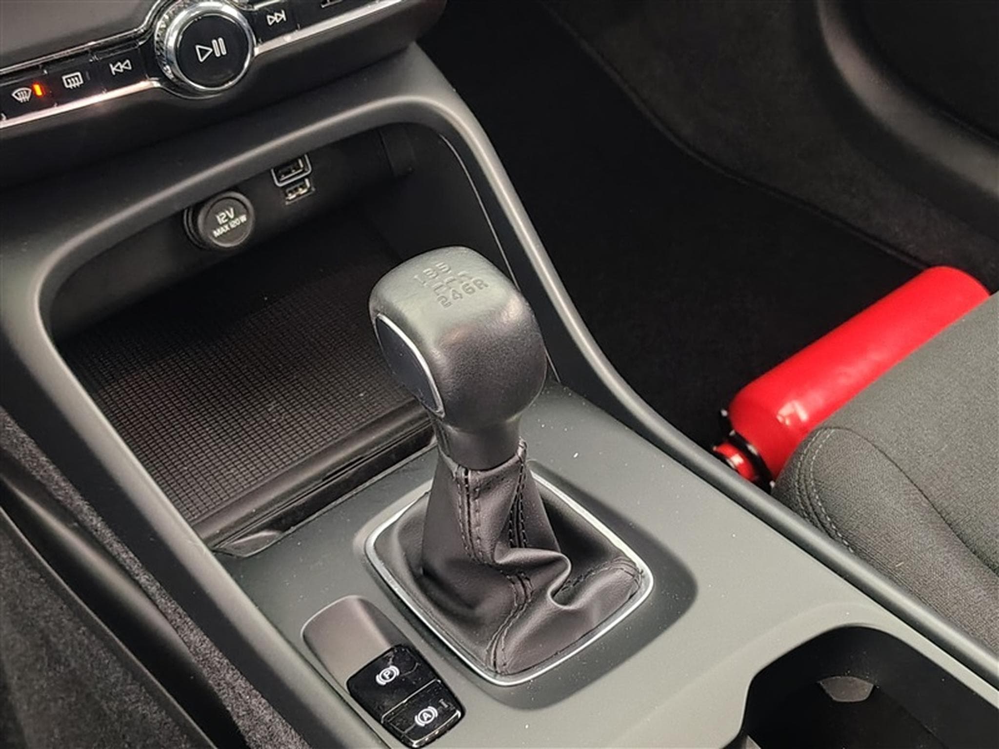 Volvo XC40 1.5 T2 Momentum Navi / Led / PDC av+ar (2021) - Photo 12