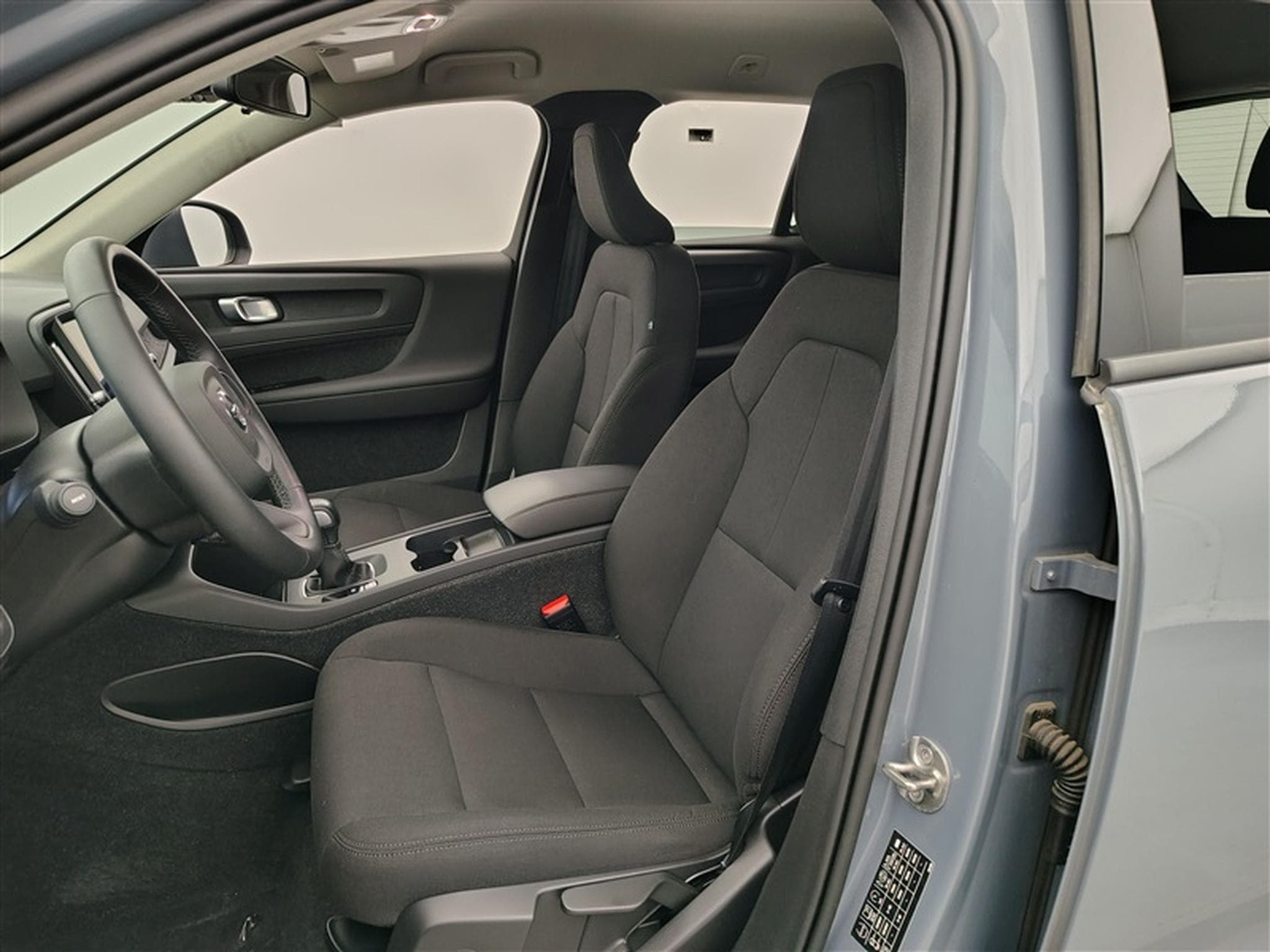Volvo XC40 1.5 T2 Momentum Navi / Led / PDC av+ar (2021) - Photo 7