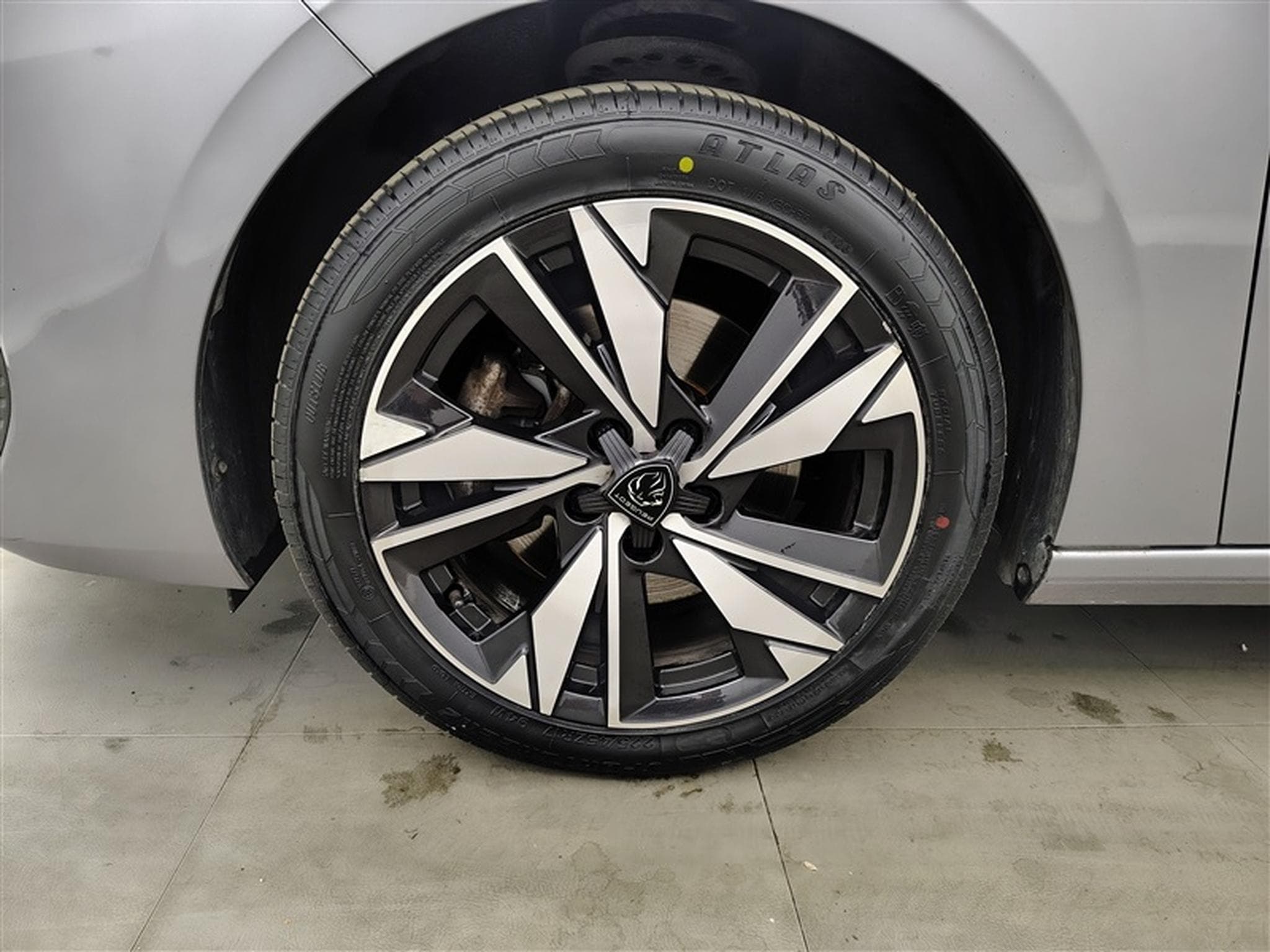Peugeot 308 SW 1.2 PureTech Allure Pack S&S (EU6.4) (2023) - Photo 5