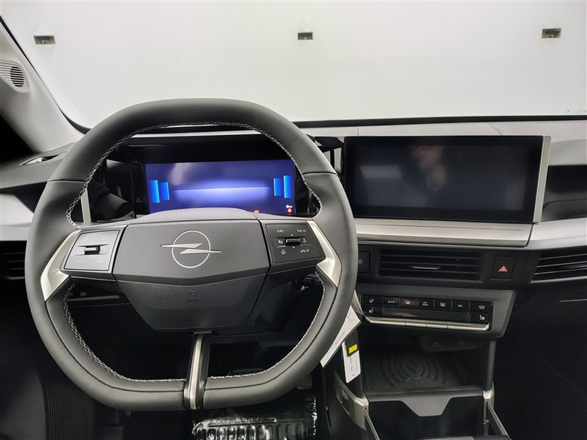 Opel Frontera 1.2 Turbo 145cv AT8 GS 7pl. NAVI / FULL LED / CAMERA / JA 17 (2026) - Photo 9