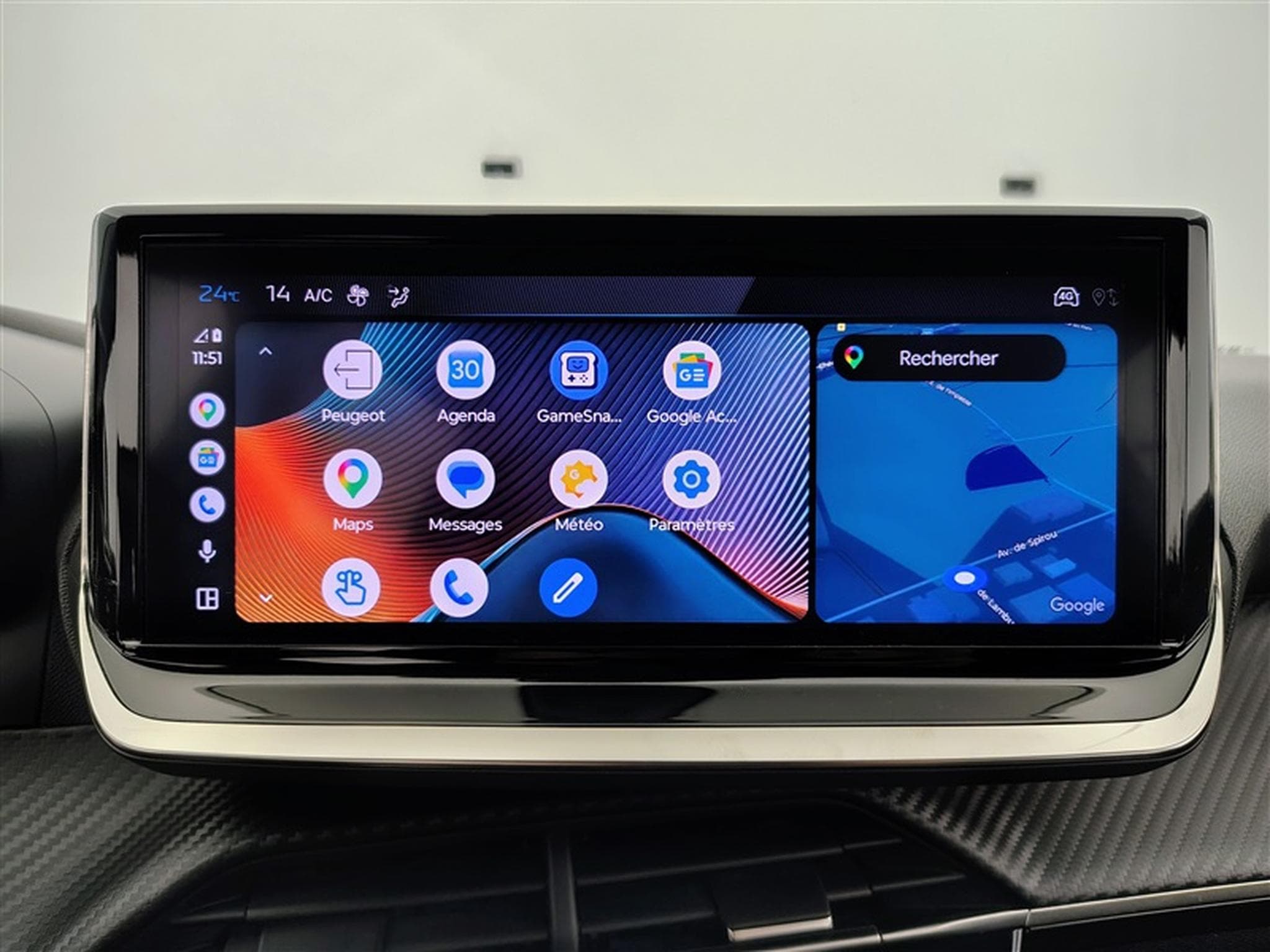 Peugeot 208 1.2i PureTech 100Cv Allure CARPLAY / PDC (2024) - Photo 20