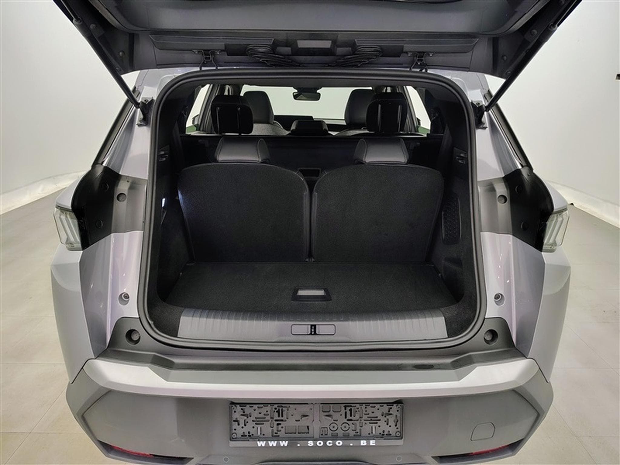 Peugeot 5008 1.2 HYBRID 145cv e-DSC6 Allure 7PL / NAVI / CAMERA360° (2025) - Photo 14