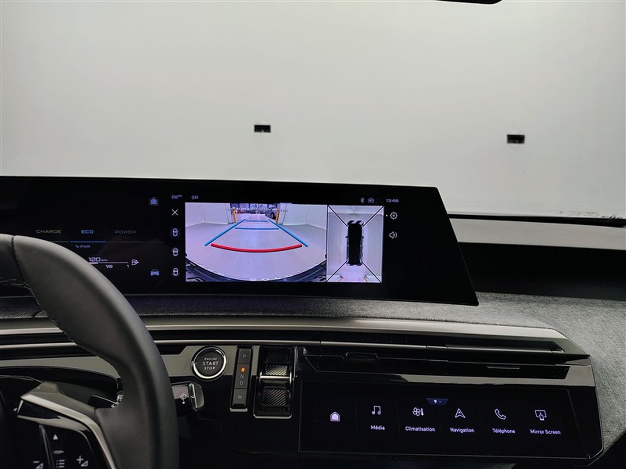 Peugeot 5008 1.2 HYBRID 145cv e-DSC6 Allure 7PL / NAVI / CAMERA360° (2025) - Photo 18
