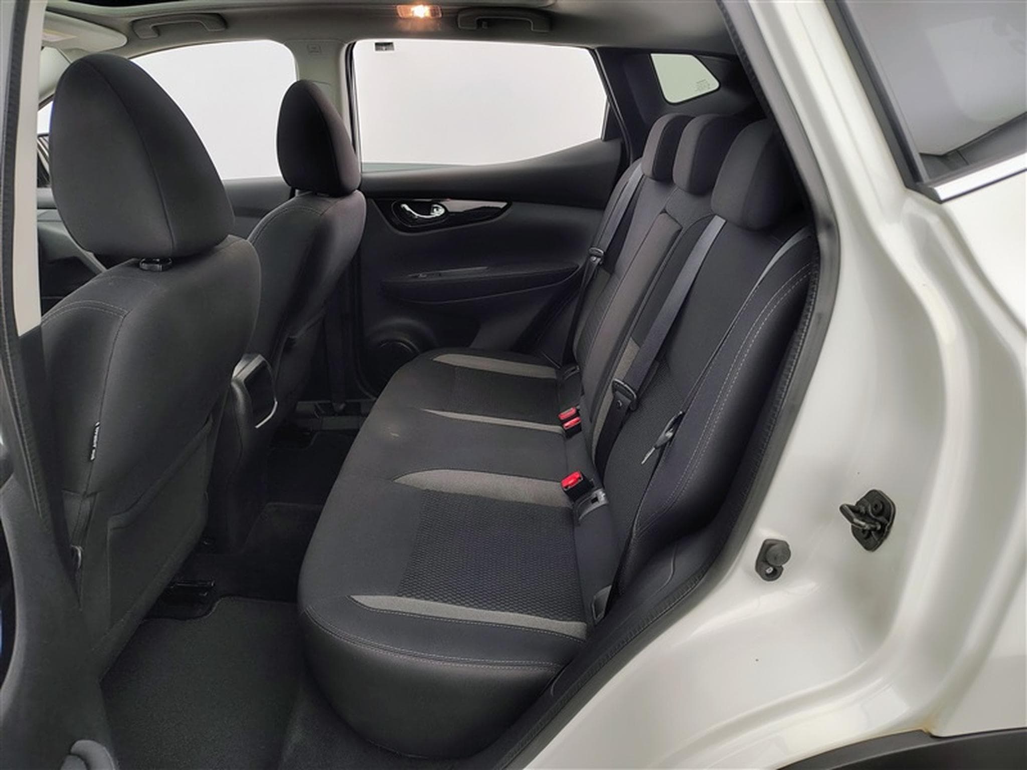 Nissan Qashqai 1.3 DIG-T Urban Edition (2021) - Photo 13