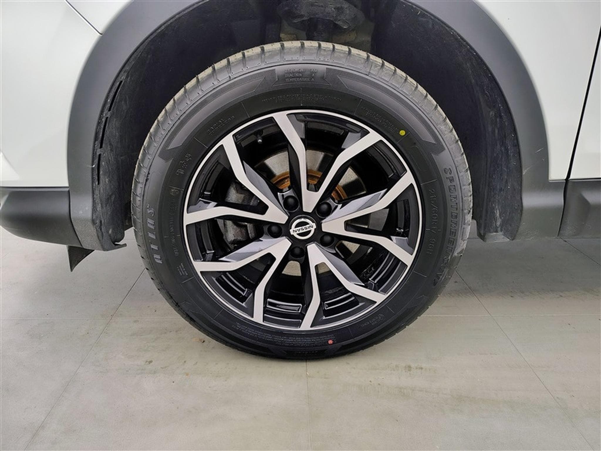 Nissan Qashqai 1.3 DIG-T Urban Edition (2021) - Photo 6