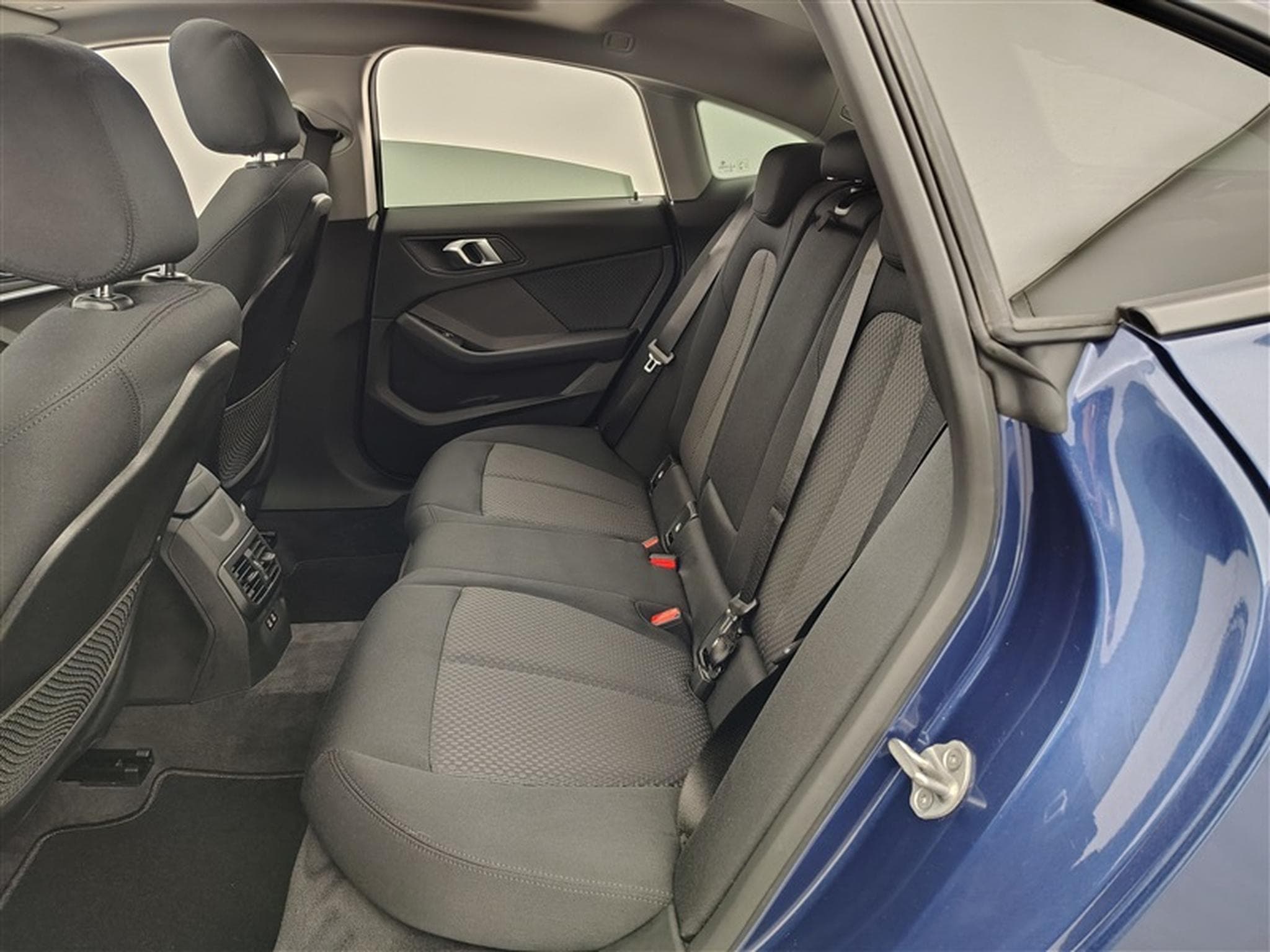 BMW 218 Gran Coupé 218i Sportline NAVI/TO PANO/FULL LED/JA17 (2023) - Photo 13