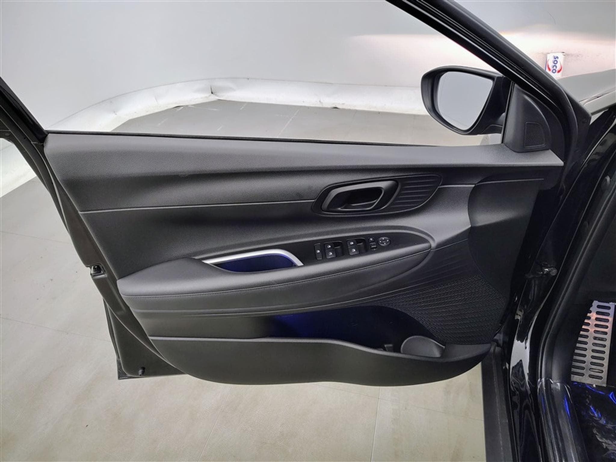 Hyundai Bayon 1.0 T-GDi MHEV Techno DCT/NAVI/LED/JA/PDC (2023) - Photo 17