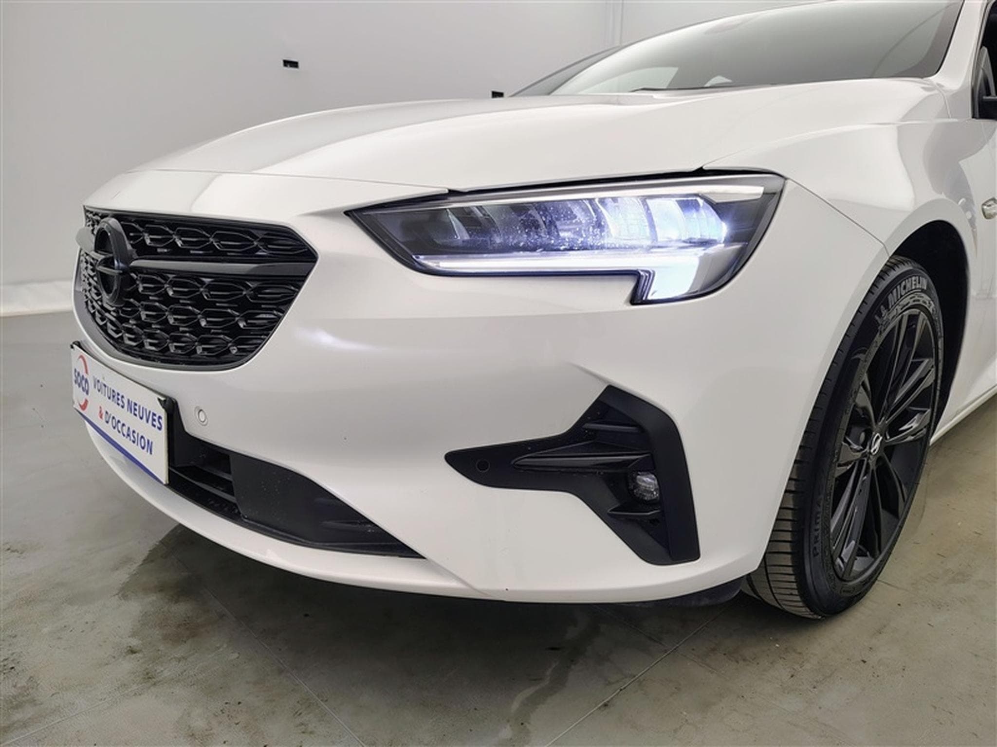 Opel Insignia Grand Sport   Cuir / Navi / Led / PDC av+ar (2023) - Photo 15